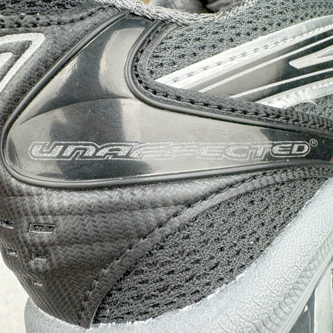 图片[13]-＃FA ASICS GEL-KAYANO 14 亚瑟士K14系列户外复古潮流百搭织物合成革缓震休闲跑步鞋 原装纸板楦头开发 独家私模五层组合大底 原厂定制缓震硅胶加持 原盒原配 官方四联吊牌 原装Ortholite轻量化鞋垫 设计师 Hidenori Yamashita 以「Flash」一词为灵感 创造出未来感金属色鞋面 改造升级内在性能 由内而外全面革新 为 GEL-KAYANO 家族传承及经典跑鞋文化的延续 创下里程碑式作品 K14跑鞋重新诠释了复古的跑步形状 并以其 2000 年代后期的美学理念重新铺装 银色与蓝色的鞋面极为高档 网面铺陈与鞋面、鞋头多处细节位增添了透气性 鞋后跟部中底上以及多密度耐磨鞋底增加了 GEL 缓震胶 提供高抗冲击性、缓冲性、可保护脚部免受地面冲击的影响 穿着舒适性十足 尺码：35.5 36 37 37.5 38 39 39.5 40.5 41.5 42 42.5 43.5 44 45-选品中心