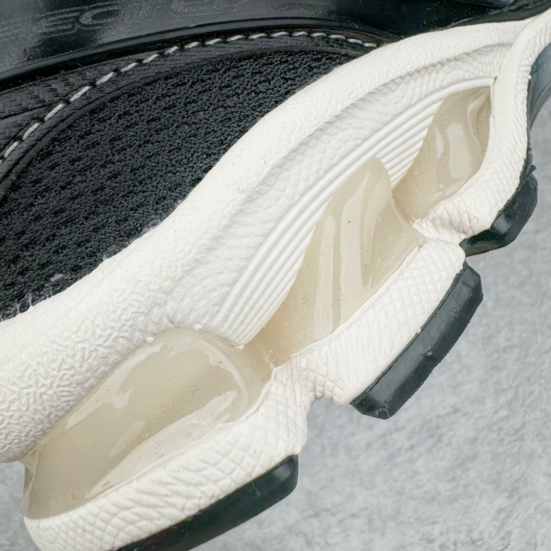 图片[14]-＃FA ASICS GEL-KAYANO 14 亚瑟士K14系列户外复古潮流百搭织物合成革缓震休闲跑步鞋 原装纸板楦头开发 独家私模五层组合大底 原厂定制缓震硅胶加持 原盒原配 官方四联吊牌 原装Ortholite轻量化鞋垫 设计师 Hidenori Yamashita 以「Flash」一词为灵感 创造出未来感金属色鞋面 改造升级内在性能 由内而外全面革新 为 GEL-KAYANO 家族传承及经典跑鞋文化的延续 创下里程碑式作品 K14跑鞋重新诠释了复古的跑步形状 并以其 2000 年代后期的美学理念重新铺装 银色与蓝色的鞋面极为高档 网面铺陈与鞋面、鞋头多处细节位增添了透气性 鞋后跟部中底上以及多密度耐磨鞋底增加了 GEL 缓震胶 提供高抗冲击性、缓冲性、可保护脚部免受地面冲击的影响 穿着舒适性十足 尺码：35.5 36 37 37.5 38 39 39.5 40.5 41.5 42 42.5 43.5 44 45-选品中心