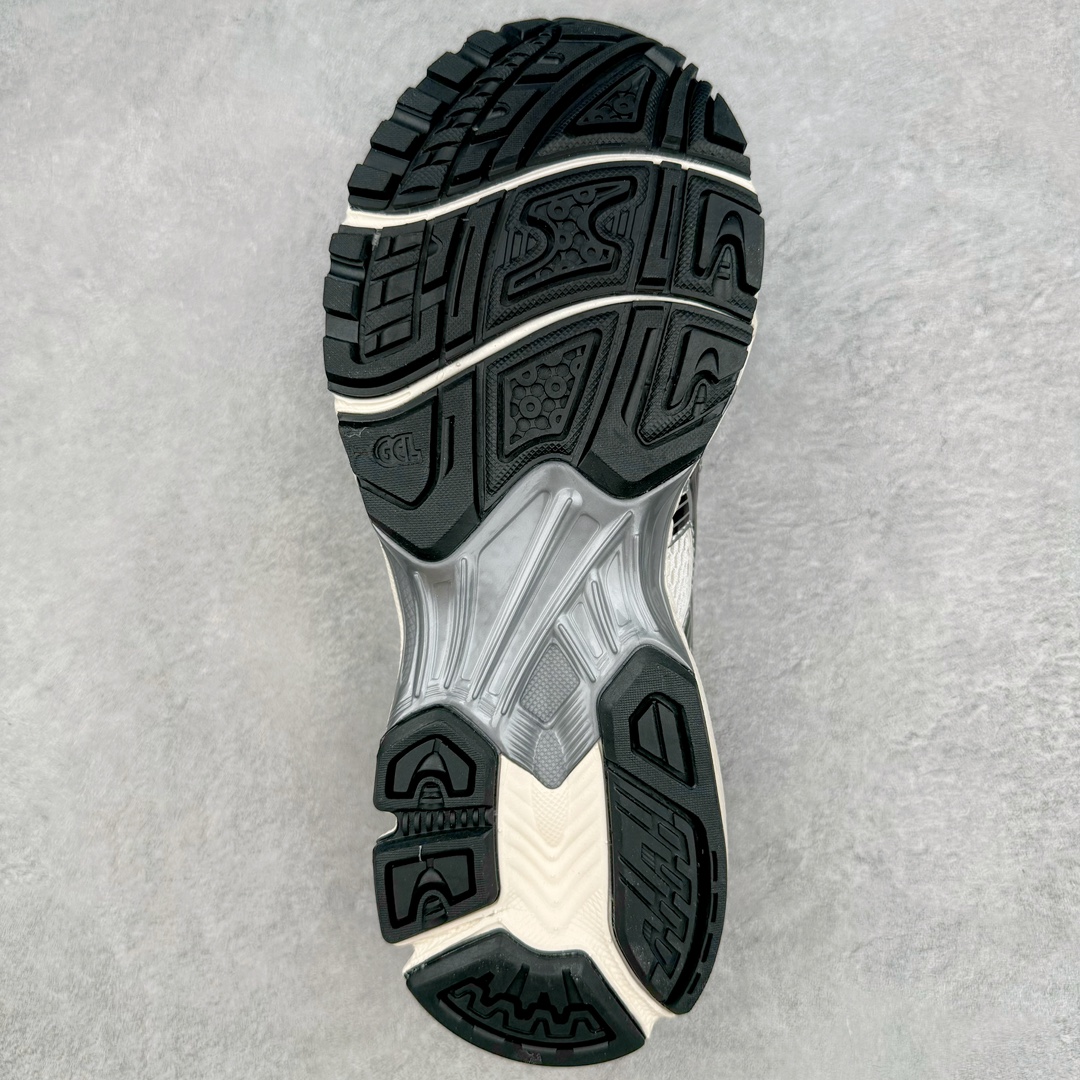 图片[9]-＃FA jjjjound x ASICS GEL-KAYANO 14 亚瑟士K14 4J联名户外复古潮流百搭织物合成革缓震休闲跑步鞋 原装纸板楦头开发 独家私模五层组合大底 原厂定制缓震硅胶加持 原盒原配 官方四联吊牌 原装Ortholite轻量化鞋垫 设计师 Hidenori Yamashita 以「Flash」一词为灵感 创造出未来感金属色鞋面 改造升级内在性能 由内而外全面革新 为 GEL-KAYANO 家族传承及经典跑鞋文化的延续 创下里程碑式作品 K14跑鞋重新诠释了复古的跑步形状 并以其 2000 年代后期的美学理念重新铺装 银色与蓝色的鞋面极为高档 网面铺陈与鞋面、鞋头多处细节位增添了透气性 鞋后跟部中底上以及多密度耐磨鞋底增加了 GEL 缓震胶 提供高抗冲击性、缓冲性、可保护脚部免受地面冲击的影响 穿着舒适性十足 尺码：35.5 36 37 37.5 38 39 39.5 40.5 41.5 42 42.5 43.5 44 45-选品中心