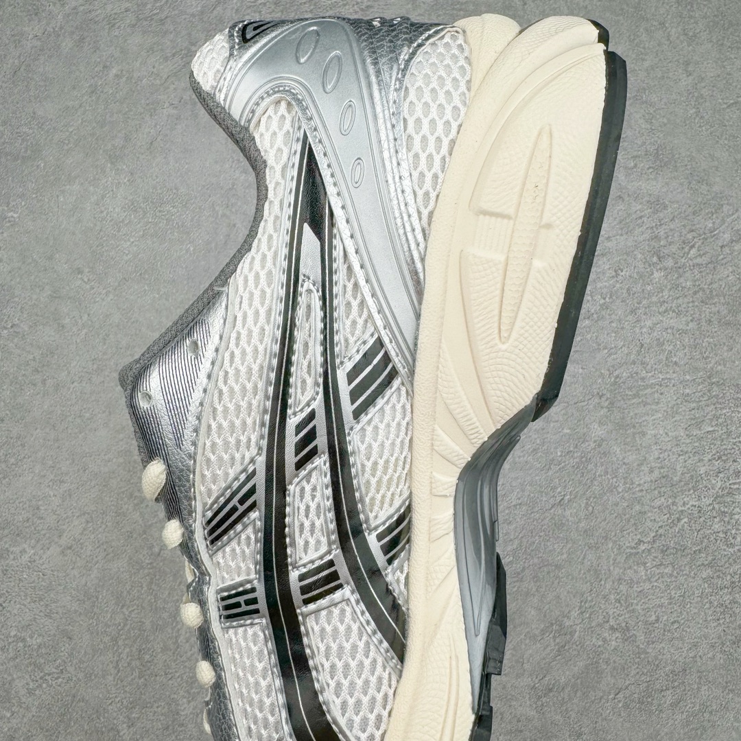 图片[7]-＃FA jjjjound x ASICS GEL-KAYANO 14 亚瑟士K14 4J联名户外复古潮流百搭织物合成革缓震休闲跑步鞋 原装纸板楦头开发 独家私模五层组合大底 原厂定制缓震硅胶加持 原盒原配 官方四联吊牌 原装Ortholite轻量化鞋垫 设计师 Hidenori Yamashita 以「Flash」一词为灵感 创造出未来感金属色鞋面 改造升级内在性能 由内而外全面革新 为 GEL-KAYANO 家族传承及经典跑鞋文化的延续 创下里程碑式作品 K14跑鞋重新诠释了复古的跑步形状 并以其 2000 年代后期的美学理念重新铺装 银色与蓝色的鞋面极为高档 网面铺陈与鞋面、鞋头多处细节位增添了透气性 鞋后跟部中底上以及多密度耐磨鞋底增加了 GEL 缓震胶 提供高抗冲击性、缓冲性、可保护脚部免受地面冲击的影响 穿着舒适性十足 尺码：35.5 36 37 37.5 38 39 39.5 40.5 41.5 42 42.5 43.5 44 45-选品中心