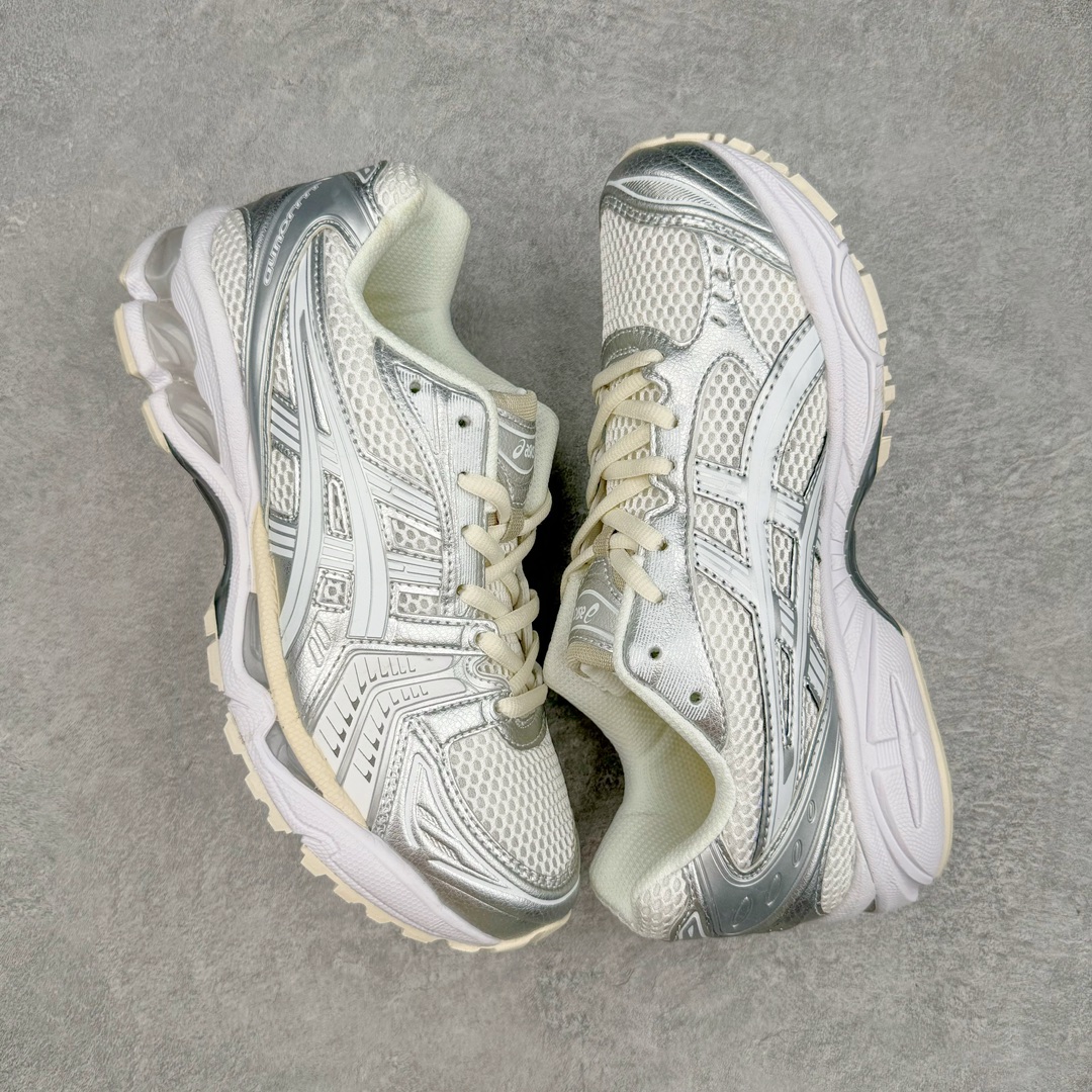 图片[3]-＃FA jjjjound x ASICS GEL-KAYANO 14 亚瑟士K14 4J联名户外复古潮流百搭织物合成革缓震休闲跑步鞋 原装纸板楦头开发 独家私模五层组合大底 原厂定制缓震硅胶加持 原盒原配 官方四联吊牌 原装Ortholite轻量化鞋垫 设计师 Hidenori Yamashita 以「Flash」一词为灵感 创造出未来感金属色鞋面 改造升级内在性能 由内而外全面革新 为 GEL-KAYANO 家族传承及经典跑鞋文化的延续 创下里程碑式作品 K14跑鞋重新诠释了复古的跑步形状 并以其 2000 年代后期的美学理念重新铺装 银色与蓝色的鞋面极为高档 网面铺陈与鞋面、鞋头多处细节位增添了透气性 鞋后跟部中底上以及多密度耐磨鞋底增加了 GEL 缓震胶 提供高抗冲击性、缓冲性、可保护脚部免受地面冲击的影响 穿着舒适性十足 尺码：35.5 36 37 37.5 38 39 39.5 40.5 41.5 42 42.5 43.5 44 45-选品中心