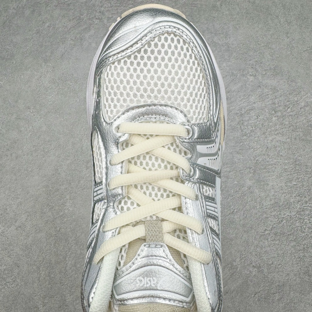 图片[4]-＃FA jjjjound x ASICS GEL-KAYANO 14 亚瑟士K14 4J联名户外复古潮流百搭织物合成革缓震休闲跑步鞋 原装纸板楦头开发 独家私模五层组合大底 原厂定制缓震硅胶加持 原盒原配 官方四联吊牌 原装Ortholite轻量化鞋垫 设计师 Hidenori Yamashita 以「Flash」一词为灵感 创造出未来感金属色鞋面 改造升级内在性能 由内而外全面革新 为 GEL-KAYANO 家族传承及经典跑鞋文化的延续 创下里程碑式作品 K14跑鞋重新诠释了复古的跑步形状 并以其 2000 年代后期的美学理念重新铺装 银色与蓝色的鞋面极为高档 网面铺陈与鞋面、鞋头多处细节位增添了透气性 鞋后跟部中底上以及多密度耐磨鞋底增加了 GEL 缓震胶 提供高抗冲击性、缓冲性、可保护脚部免受地面冲击的影响 穿着舒适性十足 尺码：35.5 36 37 37.5 38 39 39.5 40.5 41.5 42 42.5 43.5 44 45-选品中心