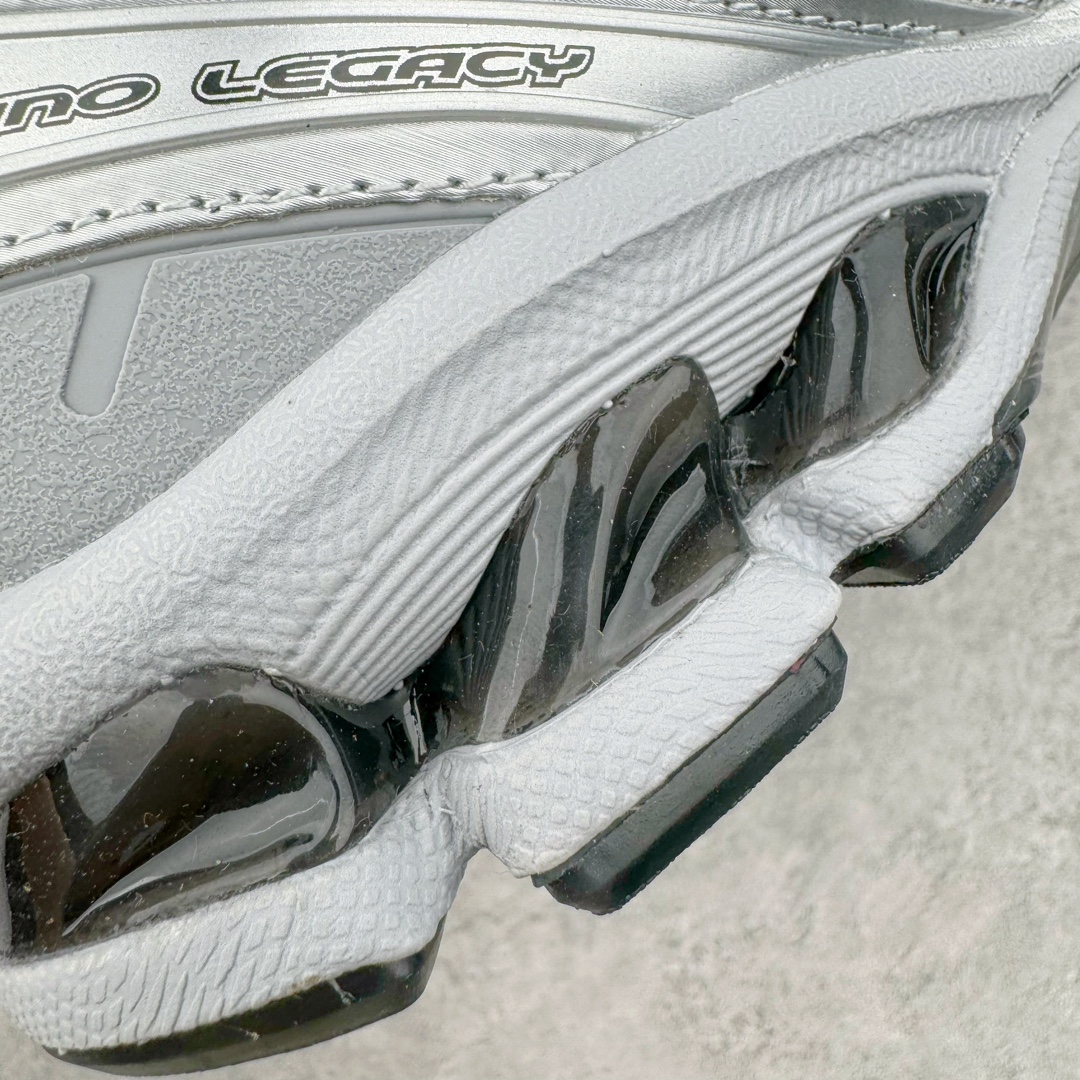 图片[13]-＃FA ASICS GEL-KAYANO 14 亚瑟士K14系列户外复古潮流百搭织物合成革缓震休闲跑步鞋 原装纸板楦头开发 独家私模五层组合大底 原厂定制缓震硅胶加持 原盒原配 官方四联吊牌 原装Ortholite轻量化鞋垫 设计师 Hidenori Yamashita 以「Flash」一词为灵感 创造出未来感金属色鞋面 改造升级内在性能 由内而外全面革新 为 GEL-KAYANO 家族传承及经典跑鞋文化的延续 创下里程碑式作品 K14跑鞋重新诠释了复古的跑步形状 并以其 2000 年代后期的美学理念重新铺装 银色与蓝色的鞋面极为高档 网面铺陈与鞋面、鞋头多处细节位增添了透气性 鞋后跟部中底上以及多密度耐磨鞋底增加了 GEL 缓震胶 提供高抗冲击性、缓冲性、可保护脚部免受地面冲击的影响 穿着舒适性十足 尺码：35.5 36 37 37.5 38 39 39.5 40.5 41.5 42 42.5 43.5 44 45-选品中心