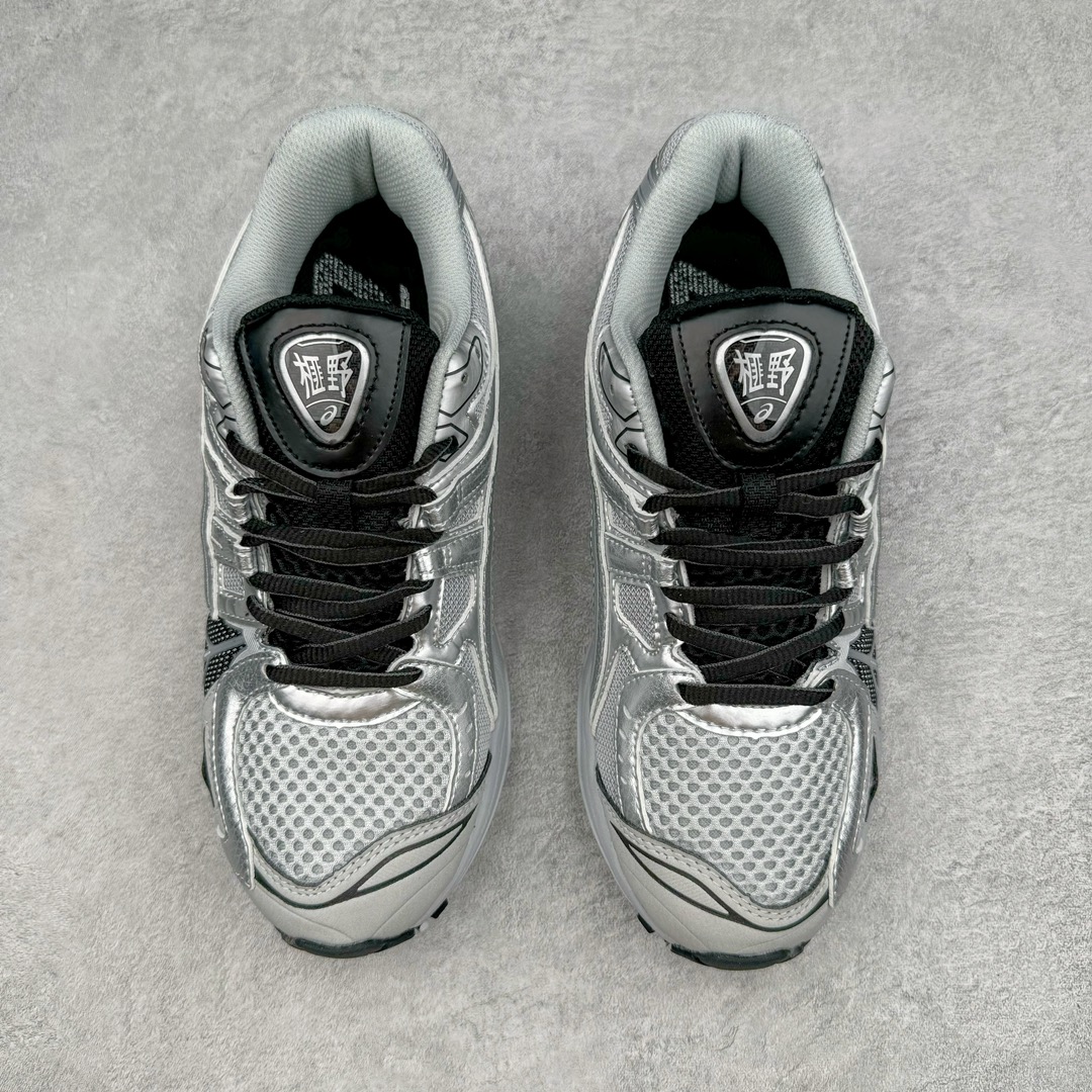 图片[2]-＃FA ASICS GEL-KAYANO 14 亚瑟士K14系列户外复古潮流百搭织物合成革缓震休闲跑步鞋 原装纸板楦头开发 独家私模五层组合大底 原厂定制缓震硅胶加持 原盒原配 官方四联吊牌 原装Ortholite轻量化鞋垫 设计师 Hidenori Yamashita 以「Flash」一词为灵感 创造出未来感金属色鞋面 改造升级内在性能 由内而外全面革新 为 GEL-KAYANO 家族传承及经典跑鞋文化的延续 创下里程碑式作品 K14跑鞋重新诠释了复古的跑步形状 并以其 2000 年代后期的美学理念重新铺装 银色与蓝色的鞋面极为高档 网面铺陈与鞋面、鞋头多处细节位增添了透气性 鞋后跟部中底上以及多密度耐磨鞋底增加了 GEL 缓震胶 提供高抗冲击性、缓冲性、可保护脚部免受地面冲击的影响 穿着舒适性十足 尺码：35.5 36 37 37.5 38 39 39.5 40.5 41.5 42 42.5 43.5 44 45-选品中心