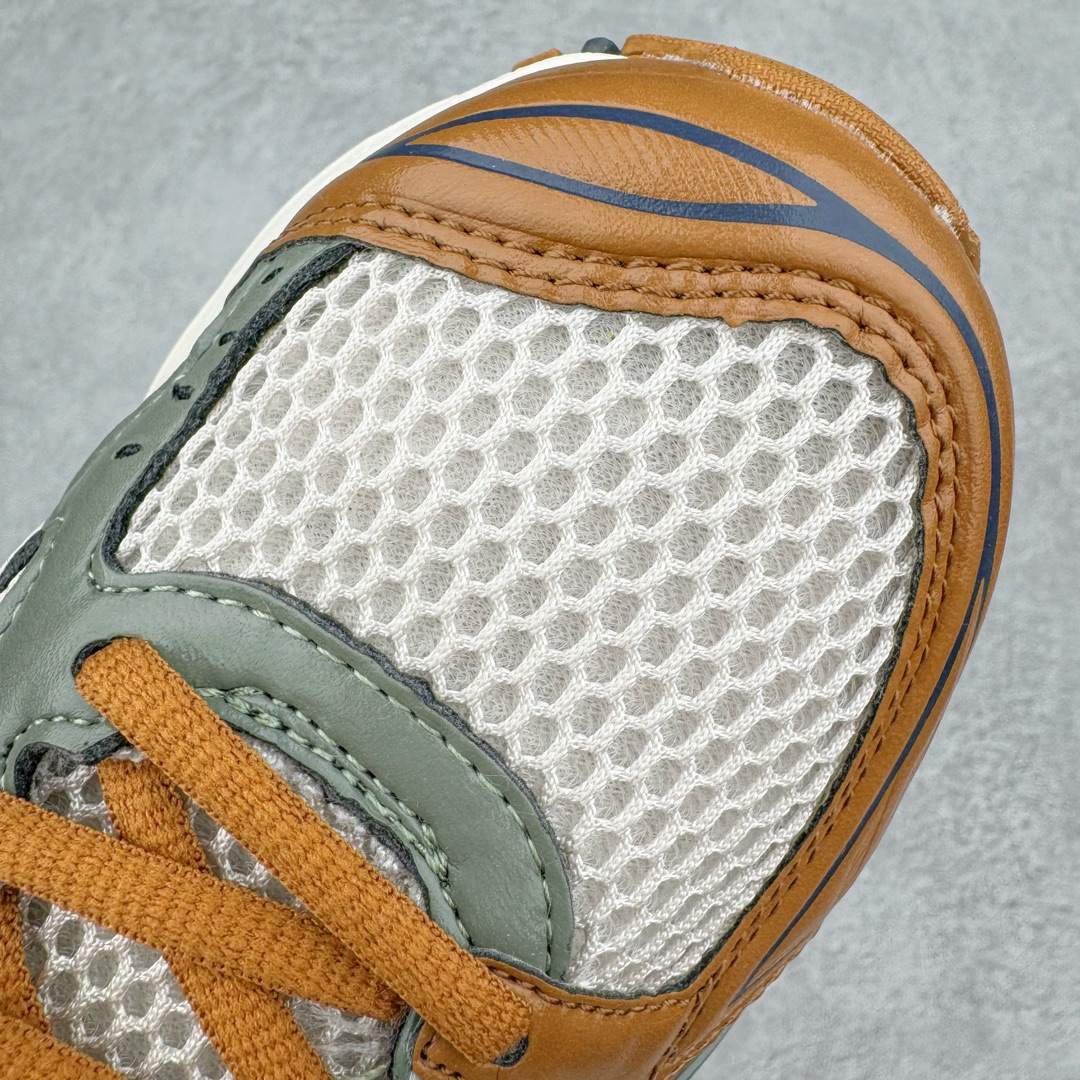 图片[16]-＃FA ASICS GEL-KAYANO 14 亚瑟士K14系列户外复古潮流百搭织物合成革缓震休闲跑步鞋 原装纸板楦头开发 独家私模五层组合大底 原厂定制缓震硅胶加持 原盒原配 官方四联吊牌 原装Ortholite轻量化鞋垫 设计师 Hidenori Yamashita 以「Flash」一词为灵感 创造出未来感金属色鞋面 改造升级内在性能 由内而外全面革新 为 GEL-KAYANO 家族传承及经典跑鞋文化的延续 创下里程碑式作品 K14跑鞋重新诠释了复古的跑步形状 并以其 2000 年代后期的美学理念重新铺装 银色与蓝色的鞋面极为高档 网面铺陈与鞋面、鞋头多处细节位增添了透气性 鞋后跟部中底上以及多密度耐磨鞋底增加了 GEL 缓震胶 提供高抗冲击性、缓冲性、可保护脚部免受地面冲击的影响 穿着舒适性十足 尺码：35.5 36 37 37.5 38 39 39.5 40.5 41.5 42 42.5 43.5 44 45-选品中心