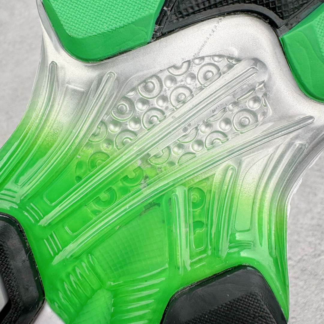 图片[17]-＃FA ASICS GEL-KAYANO 14 亚瑟士K14系列户外复古潮流百搭织物合成革缓震休闲跑步鞋 原装纸板楦头开发 独家私模五层组合大底 原厂定制缓震硅胶加持 原盒原配 官方四联吊牌 原装Ortholite轻量化鞋垫 设计师 Hidenori Yamashita 以「Flash」一词为灵感 创造出未来感金属色鞋面 改造升级内在性能 由内而外全面革新 为 GEL-KAYANO 家族传承及经典跑鞋文化的延续 创下里程碑式作品 K14跑鞋重新诠释了复古的跑步形状 并以其 2000 年代后期的美学理念重新铺装 银色与蓝色的鞋面极为高档 网面铺陈与鞋面、鞋头多处细节位增添了透气性 鞋后跟部中底上以及多密度耐磨鞋底增加了 GEL 缓震胶 提供高抗冲击性、缓冲性、可保护脚部免受地面冲击的影响 穿着舒适性十足 尺码：35.5 36 37 37.5 38 39 39.5 40.5 41.5 42 42.5 43.5 44 45-选品中心