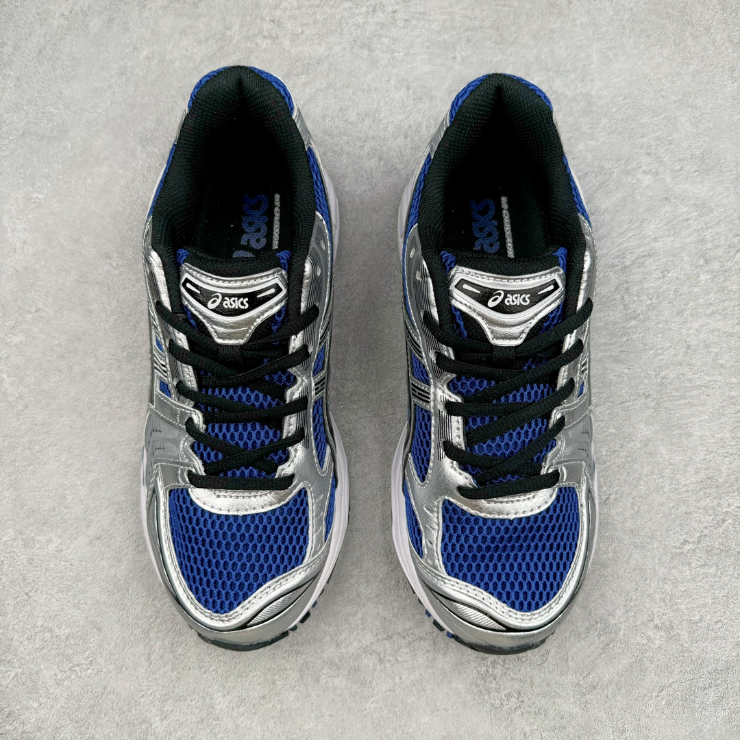 图片[2]-＃FA ASICS GEL-KAYANO 14 亚瑟士K14系列户外复古潮流百搭织物合成革缓震休闲跑步鞋 原装纸板楦头开发 独家私模五层组合大底 原厂定制缓震硅胶加持 原盒原配 官方四联吊牌 原装Ortholite轻量化鞋垫 设计师 Hidenori Yamashita 以「Flash」一词为灵感 创造出未来感金属色鞋面 改造升级内在性能 由内而外全面革新 为 GEL-KAYANO 家族传承及经典跑鞋文化的延续 创下里程碑式作品 K14跑鞋重新诠释了复古的跑步形状 并以其 2000 年代后期的美学理念重新铺装 银色与蓝色的鞋面极为高档 网面铺陈与鞋面、鞋头多处细节位增添了透气性 鞋后跟部中底上以及多密度耐磨鞋底增加了 GEL 缓震胶 提供高抗冲击性、缓冲性、可保护脚部免受地面冲击的影响 穿着舒适性十足 尺码：35.5 36 37 37.5 38 39 39.5 40.5 41.5 42 42.5 43.5 44 45-选品中心