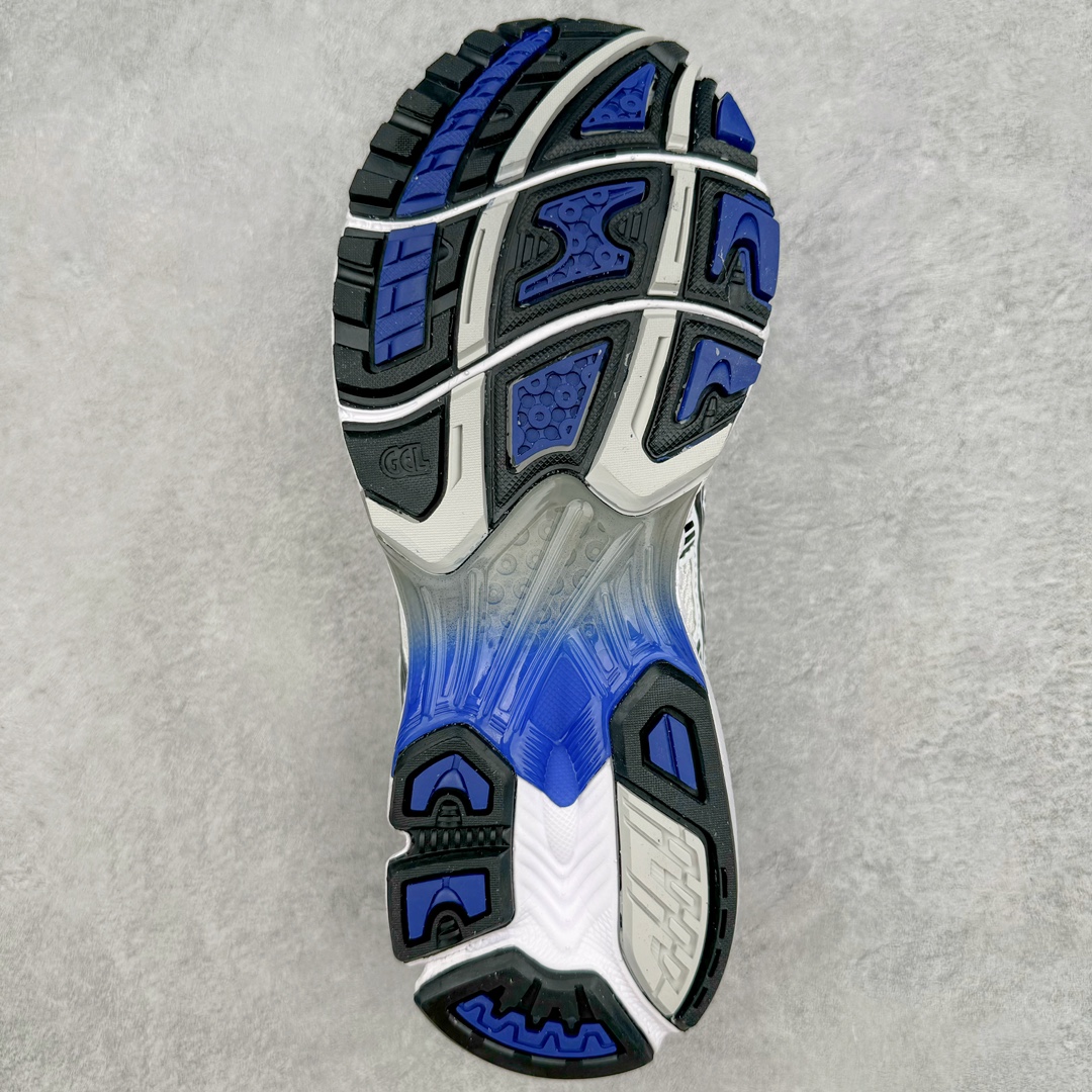 图片[9]-＃FA ASICS GEL-KAYANO 14 亚瑟士K14系列户外复古潮流百搭织物合成革缓震休闲跑步鞋 原装纸板楦头开发 独家私模五层组合大底 原厂定制缓震硅胶加持 原盒原配 官方四联吊牌 原装Ortholite轻量化鞋垫 设计师 Hidenori Yamashita 以「Flash」一词为灵感 创造出未来感金属色鞋面 改造升级内在性能 由内而外全面革新 为 GEL-KAYANO 家族传承及经典跑鞋文化的延续 创下里程碑式作品 K14跑鞋重新诠释了复古的跑步形状 并以其 2000 年代后期的美学理念重新铺装 银色与蓝色的鞋面极为高档 网面铺陈与鞋面、鞋头多处细节位增添了透气性 鞋后跟部中底上以及多密度耐磨鞋底增加了 GEL 缓震胶 提供高抗冲击性、缓冲性、可保护脚部免受地面冲击的影响 穿着舒适性十足 尺码：35.5 36 37 37.5 38 39 39.5 40.5 41.5 42 42.5 43.5 44 45-选品中心