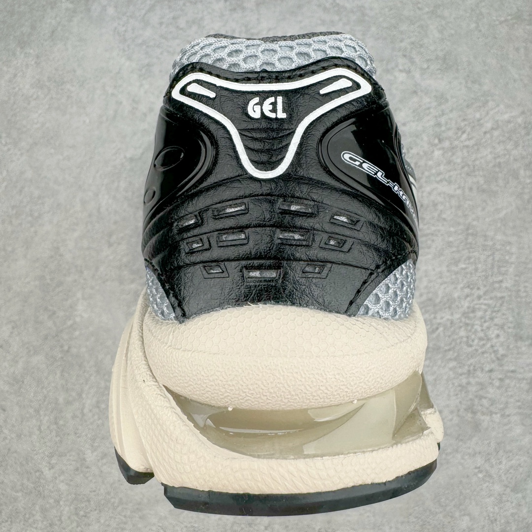 图片[8]-＃FA ASICS GEL-KAYANO 14 亚瑟士K14系列户外复古潮流百搭织物合成革缓震休闲跑步鞋 原装纸板楦头开发 独家私模五层组合大底 原厂定制缓震硅胶加持 原盒原配 官方四联吊牌 原装Ortholite轻量化鞋垫 设计师 Hidenori Yamashita 以「Flash」一词为灵感 创造出未来感金属色鞋面 改造升级内在性能 由内而外全面革新 为 GEL-KAYANO 家族传承及经典跑鞋文化的延续 创下里程碑式作品 K14跑鞋重新诠释了复古的跑步形状 并以其 2000 年代后期的美学理念重新铺装 银色与蓝色的鞋面极为高档 网面铺陈与鞋面、鞋头多处细节位增添了透气性 鞋后跟部中底上以及多密度耐磨鞋底增加了 GEL 缓震胶 提供高抗冲击性、缓冲性、可保护脚部免受地面冲击的影响 穿着舒适性十足 尺码：35.5 36 37 37.5 38 39 39.5 40.5 41.5 42 42.5 43.5 44 45-选品中心