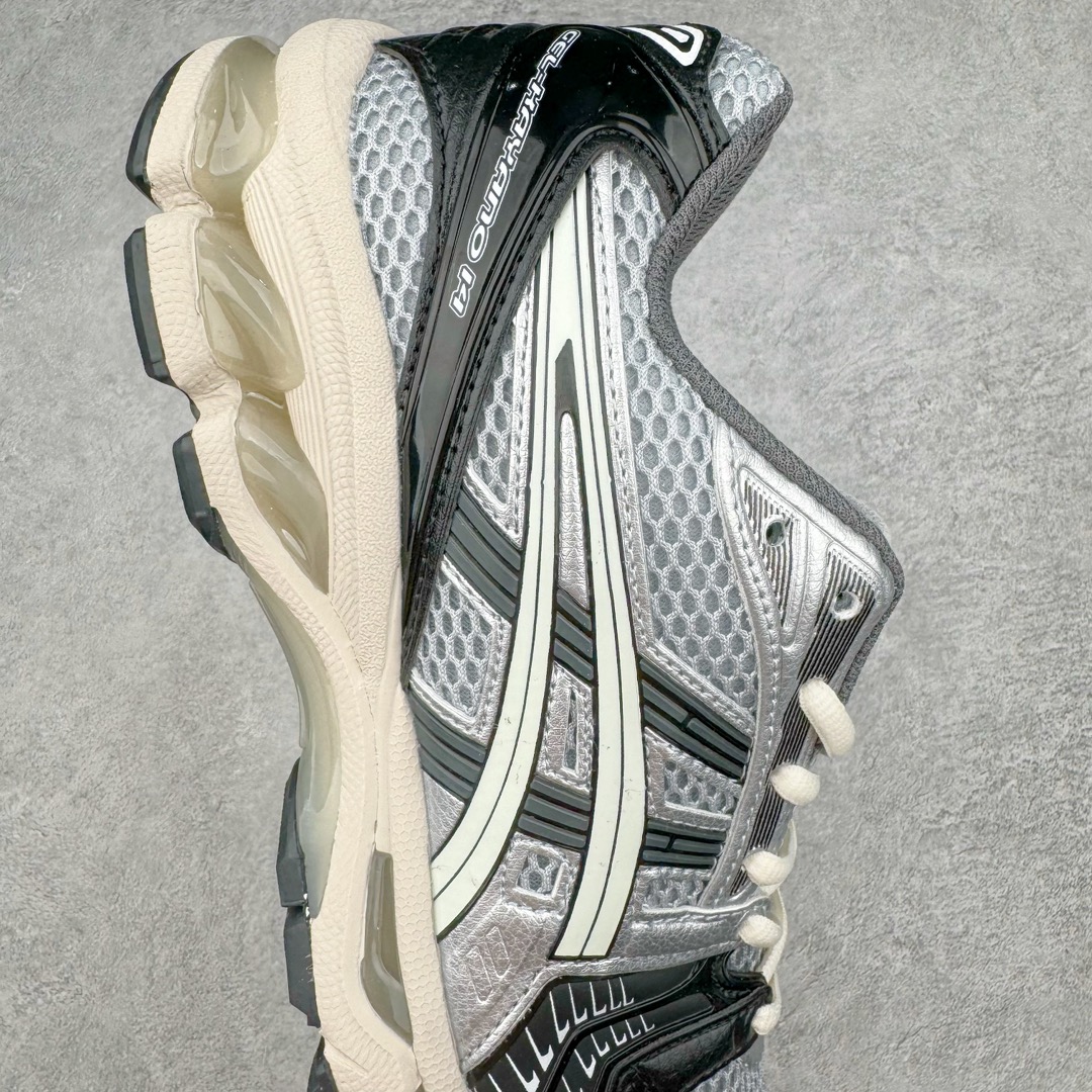 图片[6]-＃FA ASICS GEL-KAYANO 14 亚瑟士K14系列户外复古潮流百搭织物合成革缓震休闲跑步鞋 原装纸板楦头开发 独家私模五层组合大底 原厂定制缓震硅胶加持 原盒原配 官方四联吊牌 原装Ortholite轻量化鞋垫 设计师 Hidenori Yamashita 以「Flash」一词为灵感 创造出未来感金属色鞋面 改造升级内在性能 由内而外全面革新 为 GEL-KAYANO 家族传承及经典跑鞋文化的延续 创下里程碑式作品 K14跑鞋重新诠释了复古的跑步形状 并以其 2000 年代后期的美学理念重新铺装 银色与蓝色的鞋面极为高档 网面铺陈与鞋面、鞋头多处细节位增添了透气性 鞋后跟部中底上以及多密度耐磨鞋底增加了 GEL 缓震胶 提供高抗冲击性、缓冲性、可保护脚部免受地面冲击的影响 穿着舒适性十足 尺码：35.5 36 37 37.5 38 39 39.5 40.5 41.5 42 42.5 43.5 44 45-选品中心