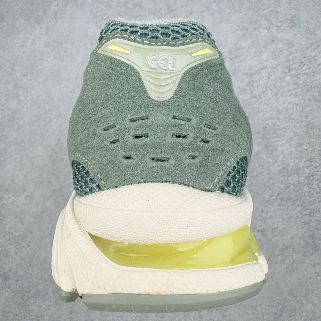 图片[8]-＃FA ASICS GEL-KAYANO 14 亚瑟士K14系列户外复古潮流百搭织物合成革缓震休闲跑步鞋 原装纸板楦头开发 独家私模五层组合大底 原厂定制缓震硅胶加持 原盒原配 官方四联吊牌 原装Ortholite轻量化鞋垫 设计师 Hidenori Yamashita 以「Flash」一词为灵感 创造出未来感金属色鞋面 改造升级内在性能 由内而外全面革新 为 GEL-KAYANO 家族传承及经典跑鞋文化的延续 创下里程碑式作品 K14跑鞋重新诠释了复古的跑步形状 并以其 2000 年代后期的美学理念重新铺装 银色与蓝色的鞋面极为高档 网面铺陈与鞋面、鞋头多处细节位增添了透气性 鞋后跟部中底上以及多密度耐磨鞋底增加了 GEL 缓震胶 提供高抗冲击性、缓冲性、可保护脚部免受地面冲击的影响 穿着舒适性十足 尺码：35.5 36 37 37.5 38 39 39.5 40.5 41.5 42 42.5 43.5 44 45-选品中心