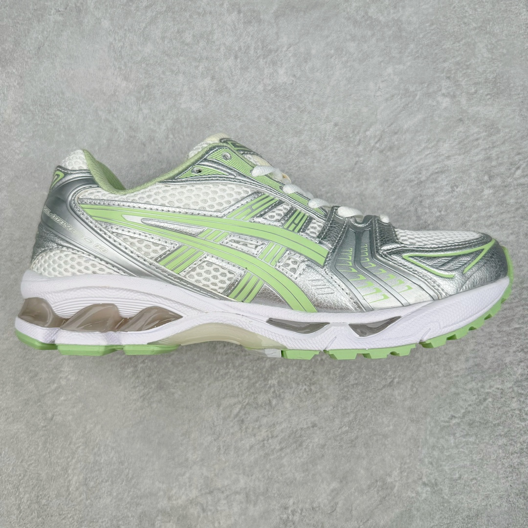 ＃FA ASICS GEL-KAYANO 14 亚瑟士K14系列户外复古潮流百搭织物合成革缓震休闲跑步鞋 原装纸板楦头开发 独家私模五层组合大底 原厂定制缓震硅胶加持 原盒原配 官方四联吊牌 原装Ortholite轻量化鞋垫 设计师 Hidenori Yamashita 以「Flash」一词为灵感 创造出未来感金属色鞋面 改造升级内在性能 由内而外全面革新 为 GEL-KAYANO 家族传承及经典跑鞋文化的延续 创下里程碑式作品 K14跑鞋重新诠释了复古的跑步形状 并以其 2000 年代后期的美学理念重新铺装 银色与蓝色的鞋面极为高档 网面铺陈与鞋面、鞋头多处细节位增添了透气性 鞋后跟部中底上以及多密度耐磨鞋底增加了 GEL 缓震胶 提供高抗冲击性、缓冲性、可保护脚部免受地面冲击的影响 穿着舒适性十足 尺码：35.5 36 37 37.5 38 39 39.5 40.5 41.5 42 42.5 43.5 44 45-选品中心