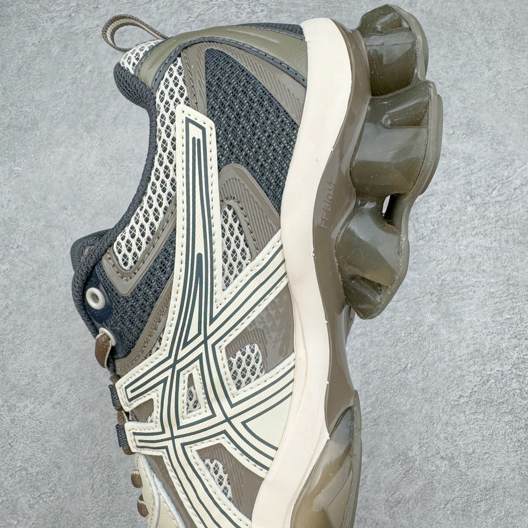 图片[7]-＃FA ASICS Gel-Quantum Kinetic 亚瑟士量子动能系列轻量全掌硅胶缓震休闲运动跑步鞋 ASICS以其独特匠心与科技魅力持续在运动鞋领域掀起新风尚今春二月GEL-Quantum Kinetic系列再度破茧而出携两款全新配色震撼回归倾力演绎运动潮流的无限可能 凝聚了卓越的科技创新与深厚的设计底蕴搭载先进的GEL缓震科技将每一次冲击力转化为平稳推进的动力为你提供前所未有的舒适体验与卓越的缓震保护性能 巧妙融合时尚元素与运动美学无论在街头还是赛道诠释不同情感与态度彰显独一无二的时尚运动风格尺码：36 37 37.5 38 39 39.5 40 40.5 41.5 42 42.5 43.5 44 44.5 45-选品中心