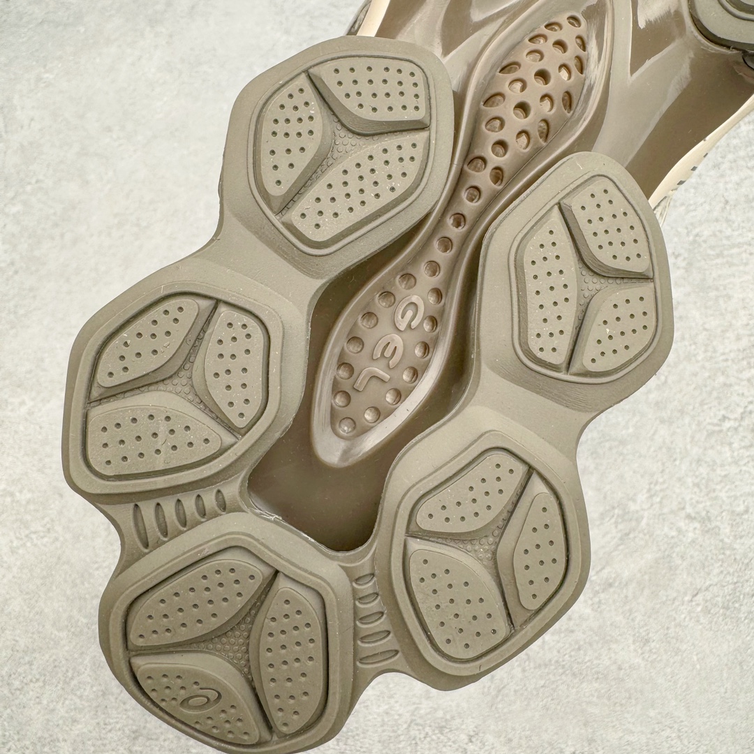 图片[14]-＃FA ASICS Gel-Quantum Kinetic 亚瑟士量子动能系列轻量全掌硅胶缓震休闲运动跑步鞋 ASICS以其独特匠心与科技魅力持续在运动鞋领域掀起新风尚今春二月GEL-Quantum Kinetic系列再度破茧而出携两款全新配色震撼回归倾力演绎运动潮流的无限可能 凝聚了卓越的科技创新与深厚的设计底蕴搭载先进的GEL缓震科技将每一次冲击力转化为平稳推进的动力为你提供前所未有的舒适体验与卓越的缓震保护性能 巧妙融合时尚元素与运动美学无论在街头还是赛道诠释不同情感与态度彰显独一无二的时尚运动风格尺码：36 37 37.5 38 39 39.5 40 40.5 41.5 42 42.5 43.5 44 44.5 45-选品中心