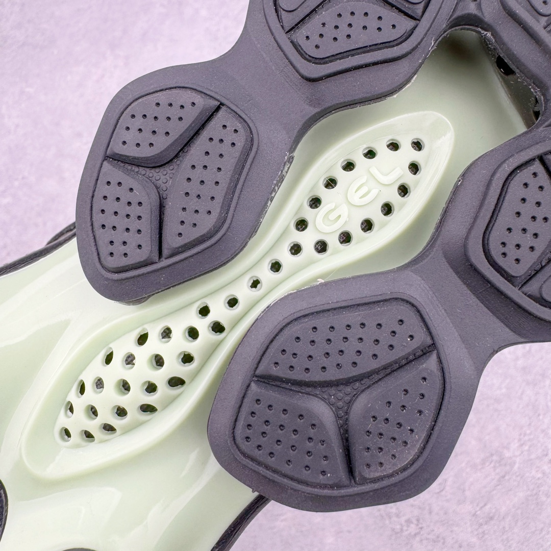 图片[12]-＃FA ASICS Gel-Quantum Kinetic 亚瑟士量子动能系列轻量全掌硅胶缓震休闲运动跑步鞋 ASICS以其独特匠心与科技魅力持续在运动鞋领域掀起新风尚今春二月GEL-Quantum Kinetic系列再度破茧而出携两款全新配色震撼回归倾力演绎运动潮流的无限可能 凝聚了卓越的科技创新与深厚的设计底蕴搭载先进的GEL缓震科技将每一次冲击力转化为平稳推进的动力为你提供前所未有的舒适体验与卓越的缓震保护性能 巧妙融合时尚元素与运动美学无论在街头还是赛道诠释不同情感与态度彰显独一无二的时尚运动风格尺码：36 37 37.5 38 39 39.5 40 40.5 41.5 42 42.5 43.5 44 44.5 45-选品中心