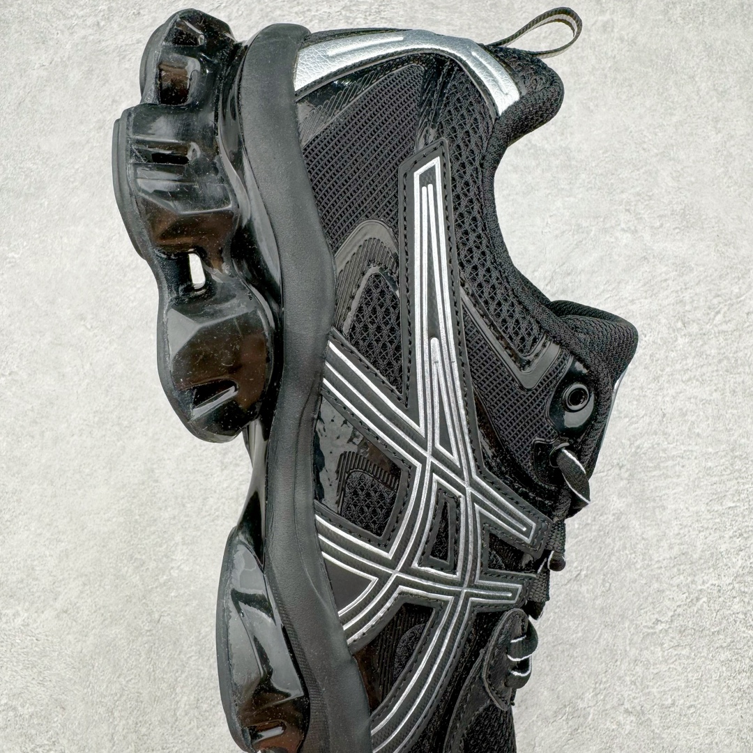 图片[6]-＃FA ASICS Gel-Quantum Kinetic 亚瑟士量子动能系列轻量全掌硅胶缓震休闲运动跑步鞋 ASICS以其独特匠心与科技魅力持续在运动鞋领域掀起新风尚今春二月GEL-Quantum Kinetic系列再度破茧而出携两款全新配色震撼回归倾力演绎运动潮流的无限可能 凝聚了卓越的科技创新与深厚的设计底蕴搭载先进的GEL缓震科技将每一次冲击力转化为平稳推进的动力为你提供前所未有的舒适体验与卓越的缓震保护性能 巧妙融合时尚元素与运动美学无论在街头还是赛道诠释不同情感与态度彰显独一无二的时尚运动风格尺码：36 37 37.5 38 39 39.5 40 40.5 41.5 42 42.5 43.5 44 44.5 45-选品中心