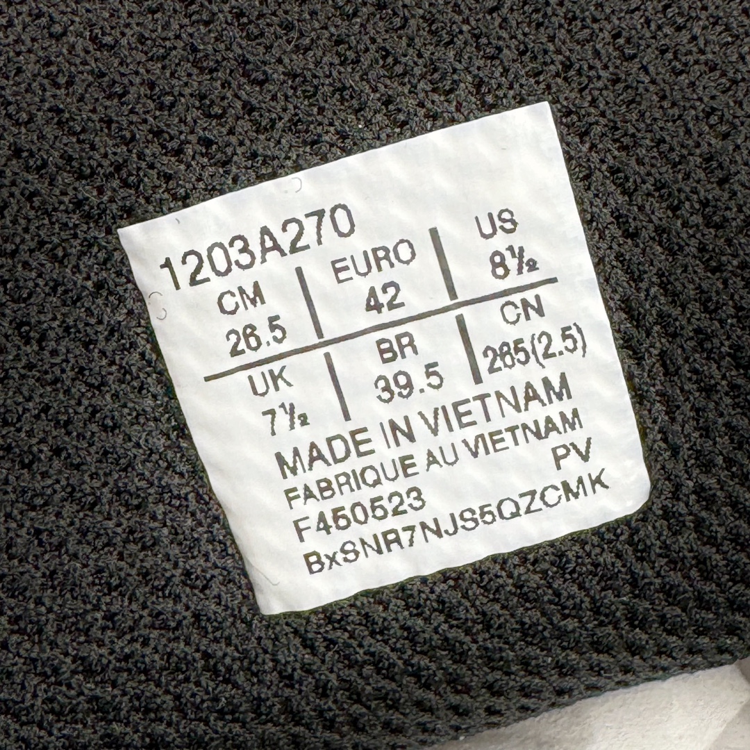 图片[16]-＃FA ASICS Gel-Quantum Kinetic 亚瑟士量子动能系列轻量全掌硅胶缓震休闲运动跑步鞋 ASICS以其独特匠心与科技魅力持续在运动鞋领域掀起新风尚今春二月GEL-Quantum Kinetic系列再度破茧而出携两款全新配色震撼回归倾力演绎运动潮流的无限可能 凝聚了卓越的科技创新与深厚的设计底蕴搭载先进的GEL缓震科技将每一次冲击力转化为平稳推进的动力为你提供前所未有的舒适体验与卓越的缓震保护性能 巧妙融合时尚元素与运动美学无论在街头还是赛道诠释不同情感与态度彰显独一无二的时尚运动风格尺码：36 37 37.5 38 39 39.5 40 40.5 41.5 42 42.5 43.5 44 44.5 45-选品中心