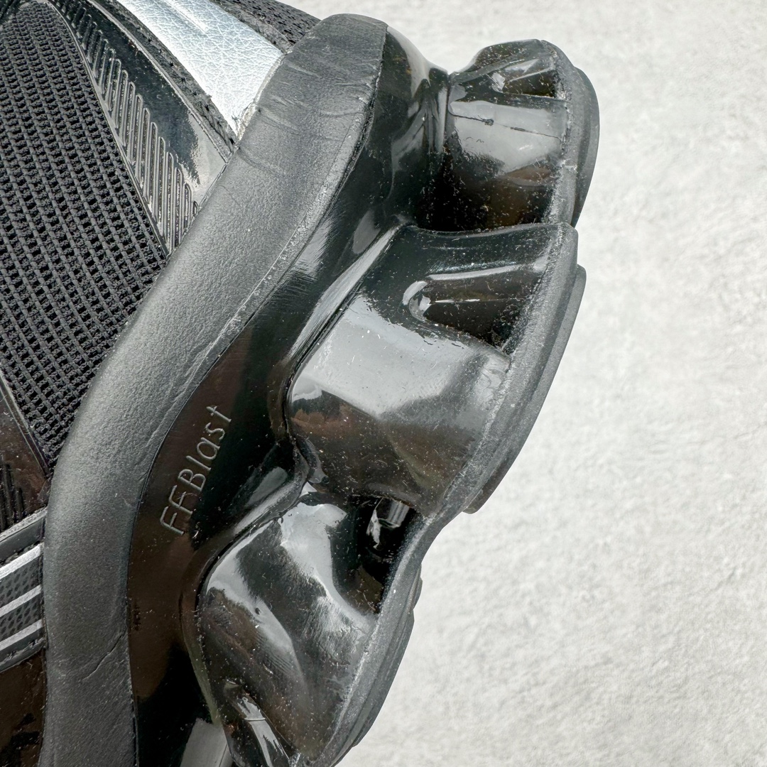 图片[11]-＃FA ASICS Gel-Quantum Kinetic 亚瑟士量子动能系列轻量全掌硅胶缓震休闲运动跑步鞋 ASICS以其独特匠心与科技魅力持续在运动鞋领域掀起新风尚今春二月GEL-Quantum Kinetic系列再度破茧而出携两款全新配色震撼回归倾力演绎运动潮流的无限可能 凝聚了卓越的科技创新与深厚的设计底蕴搭载先进的GEL缓震科技将每一次冲击力转化为平稳推进的动力为你提供前所未有的舒适体验与卓越的缓震保护性能 巧妙融合时尚元素与运动美学无论在街头还是赛道诠释不同情感与态度彰显独一无二的时尚运动风格尺码：36 37 37.5 38 39 39.5 40 40.5 41.5 42 42.5 43.5 44 44.5 45-选品中心