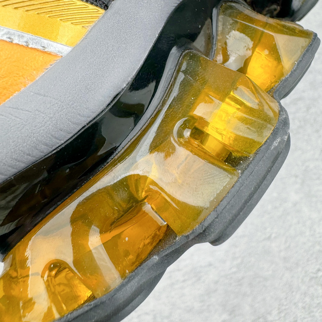 图片[12]-＃FA ASICS Gel-Quantum Kinetic 亚瑟士量子动能系列轻量全掌硅胶缓震休闲运动跑步鞋 ASICS以其独特匠心与科技魅力持续在运动鞋领域掀起新风尚今春二月GEL-Quantum Kinetic系列再度破茧而出携两款全新配色震撼回归倾力演绎运动潮流的无限可能 凝聚了卓越的科技创新与深厚的设计底蕴搭载先进的GEL缓震科技将每一次冲击力转化为平稳推进的动力为你提供前所未有的舒适体验与卓越的缓震保护性能 巧妙融合时尚元素与运动美学无论在街头还是赛道诠释不同情感与态度彰显独一无二的时尚运动风格尺码：36 37 37.5 38 39 39.5 40 40.5 41.5 42 42.5 43.5 44 44.5 45-选品中心