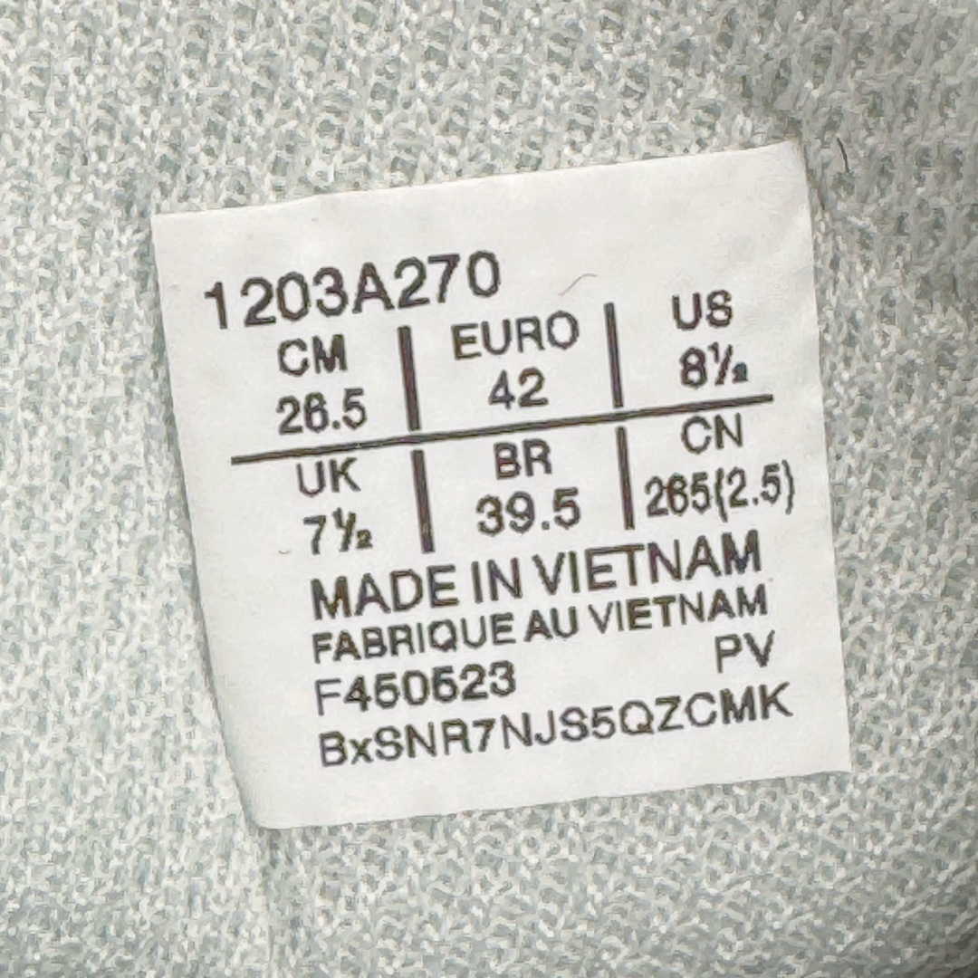 图片[18]-＃FA ASICS Gel-Quantum Kinetic 亚瑟士量子动能系列轻量全掌硅胶缓震休闲运动跑步鞋 ASICS以其独特匠心与科技魅力持续在运动鞋领域掀起新风尚今春二月GEL-Quantum Kinetic系列再度破茧而出携两款全新配色震撼回归倾力演绎运动潮流的无限可能 凝聚了卓越的科技创新与深厚的设计底蕴搭载先进的GEL缓震科技将每一次冲击力转化为平稳推进的动力为你提供前所未有的舒适体验与卓越的缓震保护性能 巧妙融合时尚元素与运动美学无论在街头还是赛道诠释不同情感与态度彰显独一无二的时尚运动风格尺码：36 37 37.5 38 39 39.5 40 40.5 41.5 42 42.5 43.5 44 44.5 45-选品中心