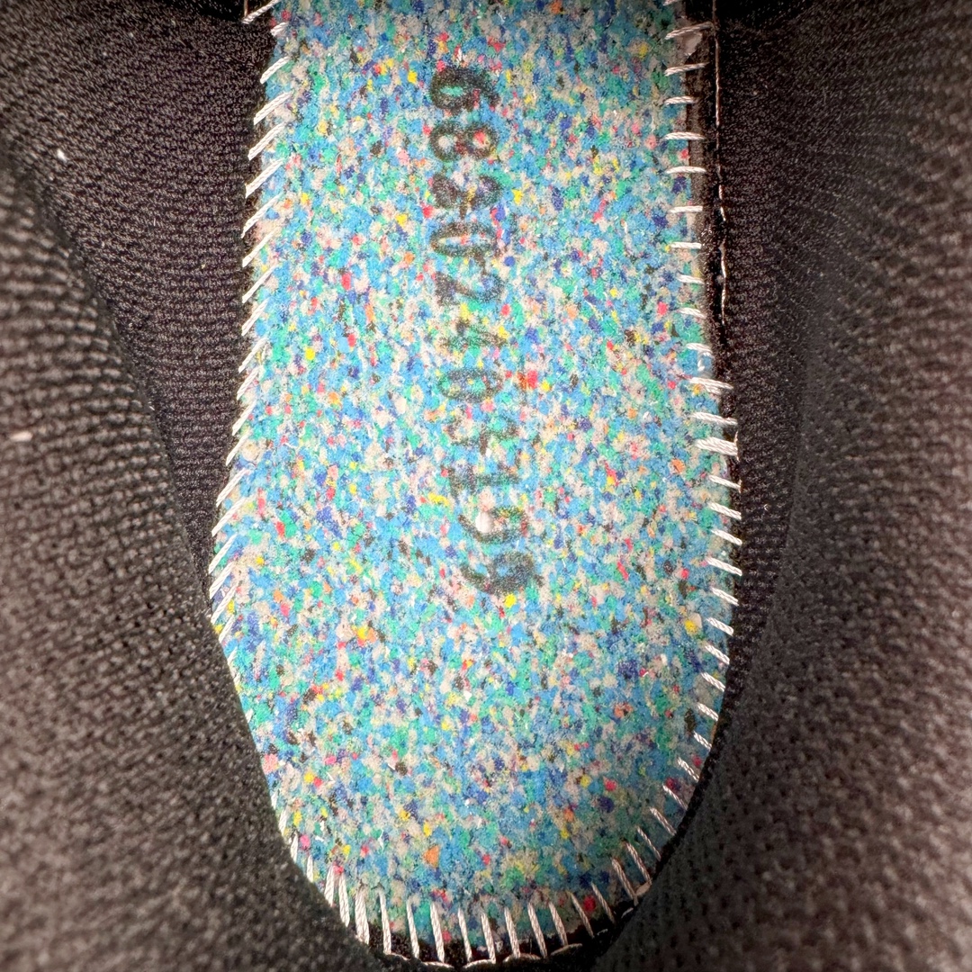 图片[19]-＃FA ASICS Gel-Quantum Kinetic 亚瑟士量子动能系列轻量全掌硅胶缓震休闲运动跑步鞋 ASICS以其独特匠心与科技魅力持续在运动鞋领域掀起新风尚今春二月GEL-Quantum Kinetic系列再度破茧而出携两款全新配色震撼回归倾力演绎运动潮流的无限可能 凝聚了卓越的科技创新与深厚的设计底蕴搭载先进的GEL缓震科技将每一次冲击力转化为平稳推进的动力为你提供前所未有的舒适体验与卓越的缓震保护性能 巧妙融合时尚元素与运动美学无论在街头还是赛道诠释不同情感与态度彰显独一无二的时尚运动风格尺码：36 37 37.5 38 39 39.5 40 40.5 41.5 42 42.5 43.5 44 44.5 45-选品中心