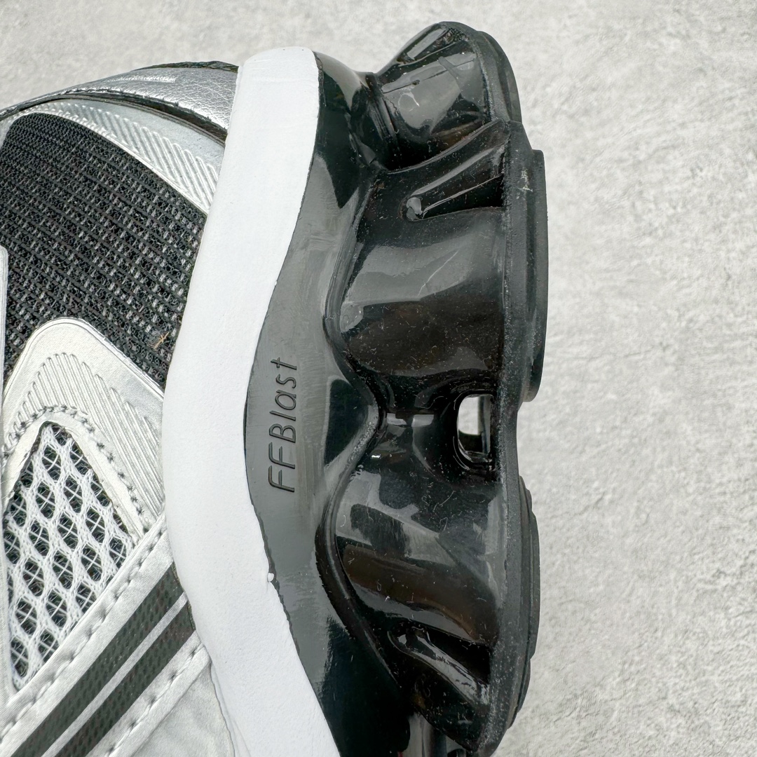 图片[10]-＃FA ASICS Gel-Quantum Kinetic 亚瑟士量子动能系列轻量全掌硅胶缓震休闲运动跑步鞋 ASICS以其独特匠心与科技魅力持续在运动鞋领域掀起新风尚今春二月GEL-Quantum Kinetic系列再度破茧而出携两款全新配色震撼回归倾力演绎运动潮流的无限可能 凝聚了卓越的科技创新与深厚的设计底蕴搭载先进的GEL缓震科技将每一次冲击力转化为平稳推进的动力为你提供前所未有的舒适体验与卓越的缓震保护性能 巧妙融合时尚元素与运动美学无论在街头还是赛道诠释不同情感与态度彰显独一无二的时尚运动风格尺码：36 37 37.5 38 39 39.5 40 40.5 41.5 42 42.5 43.5 44 44.5 45-选品中心