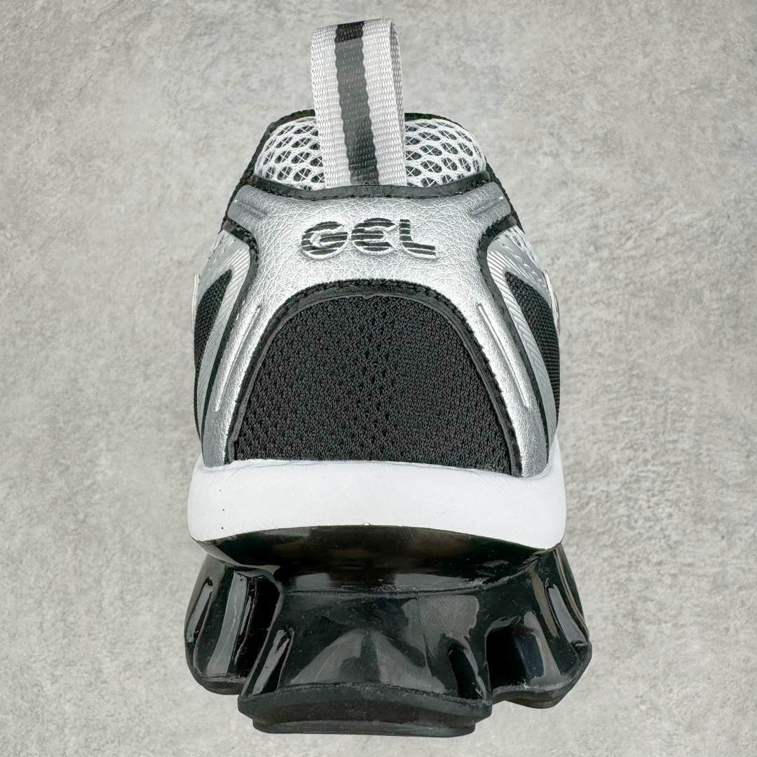 图片[8]-＃FA ASICS Gel-Quantum Kinetic 亚瑟士量子动能系列轻量全掌硅胶缓震休闲运动跑步鞋 ASICS以其独特匠心与科技魅力持续在运动鞋领域掀起新风尚今春二月GEL-Quantum Kinetic系列再度破茧而出携两款全新配色震撼回归倾力演绎运动潮流的无限可能 凝聚了卓越的科技创新与深厚的设计底蕴搭载先进的GEL缓震科技将每一次冲击力转化为平稳推进的动力为你提供前所未有的舒适体验与卓越的缓震保护性能 巧妙融合时尚元素与运动美学无论在街头还是赛道诠释不同情感与态度彰显独一无二的时尚运动风格尺码：36 37 37.5 38 39 39.5 40 40.5 41.5 42 42.5 43.5 44 44.5 45-选品中心