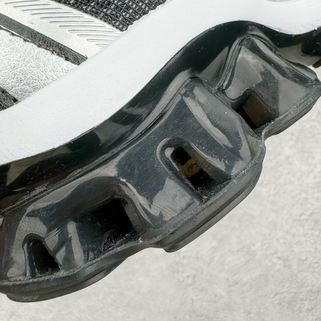 图片[14]-＃FA ASICS Gel-Quantum Kinetic 亚瑟士量子动能系列轻量全掌硅胶缓震休闲运动跑步鞋 ASICS以其独特匠心与科技魅力持续在运动鞋领域掀起新风尚今春二月GEL-Quantum Kinetic系列再度破茧而出携两款全新配色震撼回归倾力演绎运动潮流的无限可能 凝聚了卓越的科技创新与深厚的设计底蕴搭载先进的GEL缓震科技将每一次冲击力转化为平稳推进的动力为你提供前所未有的舒适体验与卓越的缓震保护性能 巧妙融合时尚元素与运动美学无论在街头还是赛道诠释不同情感与态度彰显独一无二的时尚运动风格尺码：36 37 37.5 38 39 39.5 40 40.5 41.5 42 42.5 43.5 44 44.5 45-选品中心