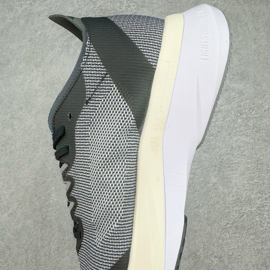 图片[7]-AD Adizero Boston 12 波士顿夏季透气网眼竞速跑鞋 延续爪型玻璃纤维推进系统 进化为全掌式的ENERGY RODS 2.0 从脚跟到脚趾的一体成形设计 强化整体推进力 提升速度表现 升级透气鞋面更具支撑性 利用ENGINEERED MESH技术进行不同密度织纹 强化支撑性 更使用50%以上的回收材料製成 减低塑料浪费 此外变薄的鞋舌为前掌提供更多空间 提供跑者更好的穿着感受 马牌轮胎大底耐磨性佳 大底全掌采用耐磨的Continental马牌轮胎大底 在各种环境下保有良好抓地力 尺码：36 36.5 37 38 38.5 39 40 40.5 41 42 42.5 43 44 44.5 45-选品中心