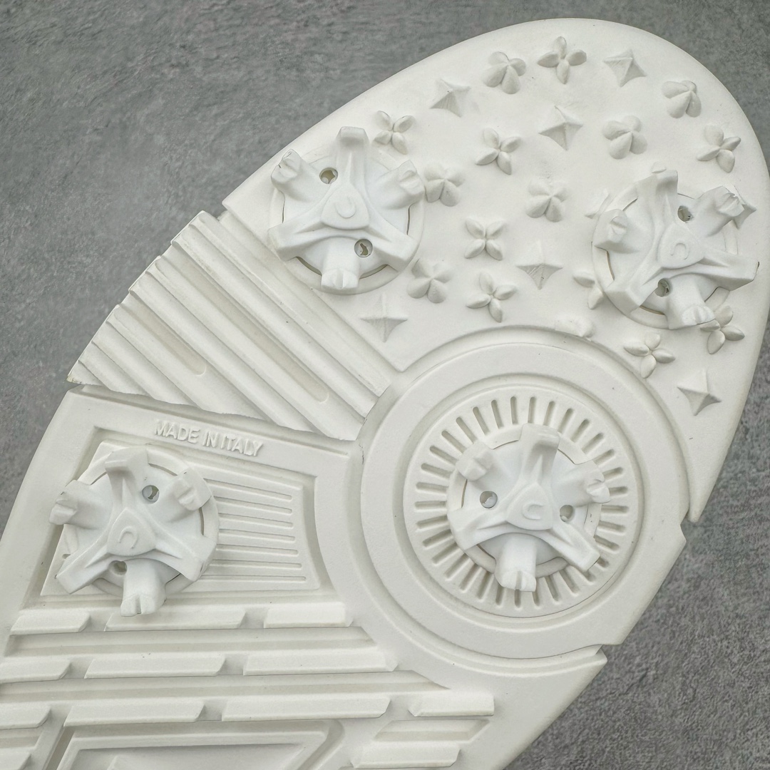 图片[20]-＃GD广顶 Louis Vuitton Trainer lv路易威登时装走秀运动时尚板鞋 外贸零售特供批次 2023全新纸板数据 印花高频效果碾压市面 市售天花板产物 耗时半年巨作 全套原厂新版原纸板楦头开发 原厂特供皮料加持 市场所有版本中综合最强的货品 GD实力大厂出品 全网最全配色更新最快 最成熟的做工稳定的品控 完美鞋型超高的清洁度 零毛边线头瑕疵 全套原楦原纸版原鞋开模 全网最具灵魂的版型 正确原装黄色鞋盒 正确中底印花 鞋面印花3D高频深度立体 全鞋电脑针车 紧密相连 针距密度一致 环保乳胶注塑鞋垫 厚度脚感还原原版 皮面裁剪部位 统一油边封口工艺 原装橡胶大底含胶量大底组合零偏差 专柜全套包装 防尘袋 说明书 质保卡 男女鞋 尺码：35 36 37 38 39 40 41 42 43 44 45-选品中心