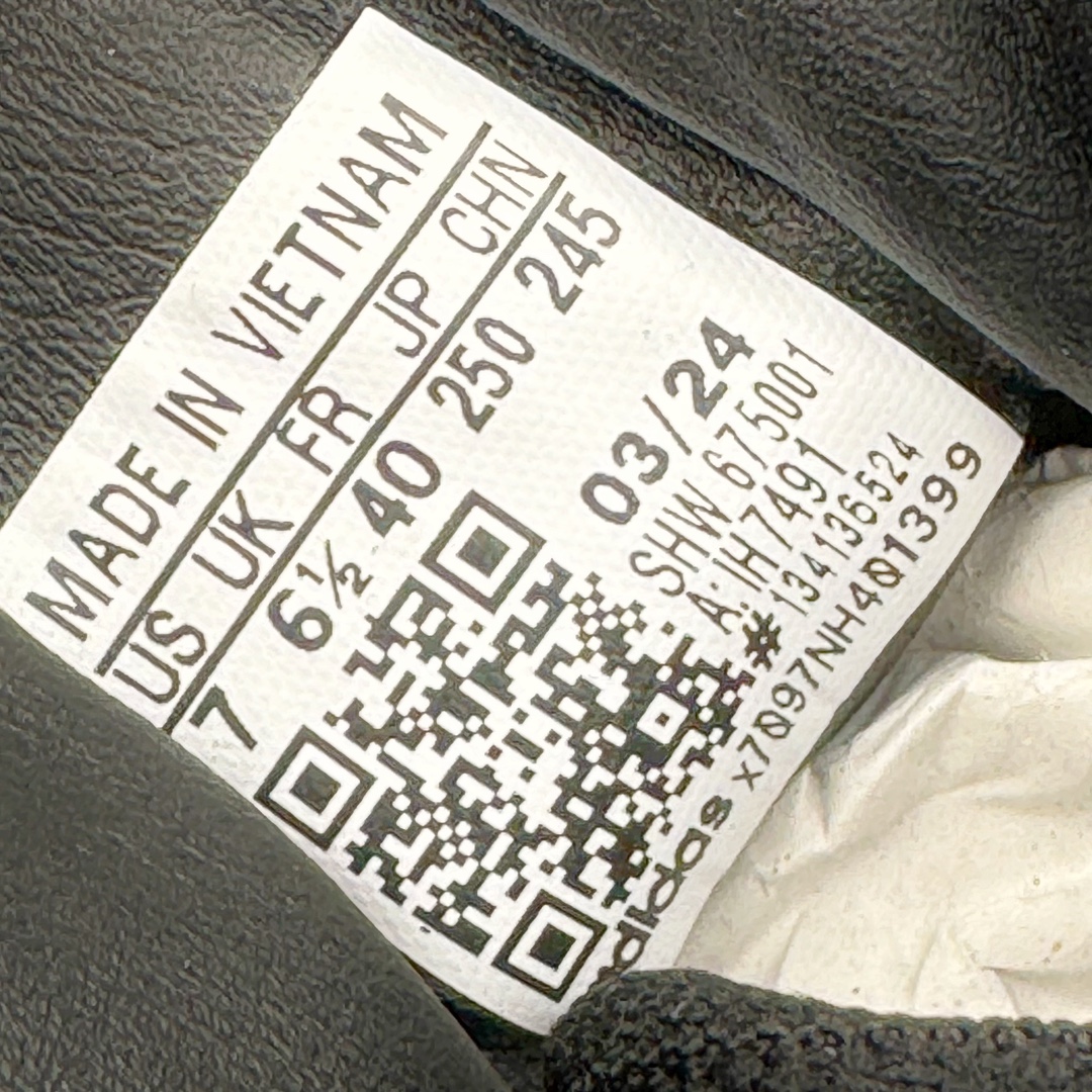 图片[10]-＃S2纯原 AD Originals Handball SPZL 手球运动员系列百搭休闲运动板鞋 黑绿 IH7491 口碑大厂出品 品控大底版型不断改良更新 原厂皮料 原装过验内外标加持 全套原纸板楦头开发 确保原汁原味 完美呈现桑巴版型 一比一鞋头弧度高度鞋身弧度 数据细节工艺流程均保持一致 这款来自阿迪达斯的这款HANDBALL SPZL前身是一双手球运动鞋 这一次拿来复刻 所以鞋面的主要色彩选用了黑色 鞋面外侧除了Spezial字母之外还有三叶草标志 Handball SPZL作为复古手球训练鞋与作为室内足球鞋的Samba有着异曲同工之处 但是质感更为出众的鞋身以及丰富的配色选择比起Samba来讲可以说是更胜一筹了 尺码：36 36⅔ 37⅓ 38 38⅔ 39⅓ 40 40⅔ 41⅓ 42 42⅔ 43⅓ 44 45-选品中心