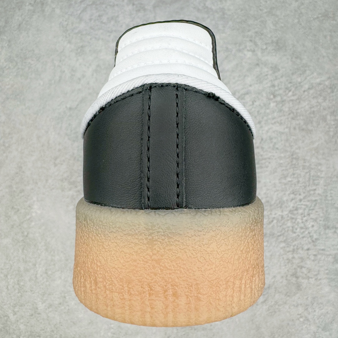 图片[8]-AD Samba XLG 桑巴舞加大厚底版系列德训风百搭松糕休闲运动板鞋生胶底 IH7491 自Originals Samba成功借势Blokecore风潮一跃成为街头巷尾的焦点鞋款后,不论是围绕Samba本身打造的各式「变种版本」,还是以Samba为蓝本打造联名鞋款,都成为了时尚潮流人士日常穿搭首选。Samba XLG是adidas Originals不断扩展XLG系列的一部分,旨在与年轻文化相契合,迎合那些希望通过个性时尚表达自我而不愿牺牲舒适度的年轻群体。街头时尚领域的Gen Z特别偏爱宽松的穿着风格。Samba XLG针对这一点做了创新。它在延续Samba OG经典设计的基础上,迎合年轻群体的穿着习惯,重塑为宽大的鞋身比例轮廓以及加厚中底,让消费者轻松展示自己独特的风格。全新的Samba XLG系列不仅迎合了当下年轻群体的穿搭习惯,加宽了鞋身比例以及将中底进一步增厚,在视觉比例上更加饱满,同时还保留了经典Samba的细节,这样一来,鞋迷朋友在穿搭上不仅能更加个性化,而且还能延续一定的复古感受。尺码：36 36⅔ 37⅓ 38 38⅔ 39⅓ 40 40⅔ 41⅓ 42 42⅔ 43⅓ 44 45-选品中心