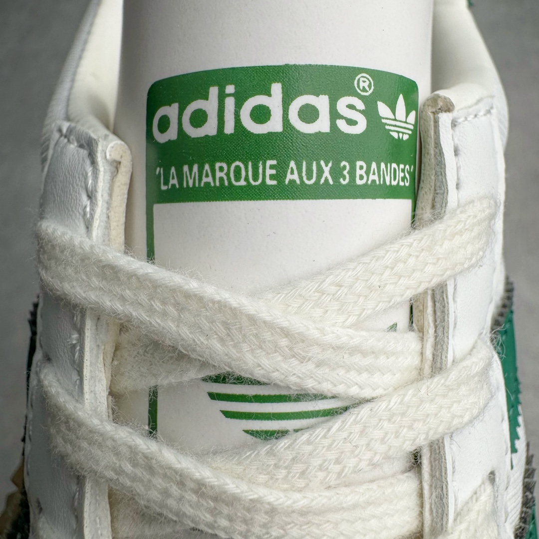 图片[13]-＃纯原 AD Originals Country x Kamanda卡曼达混合系列章鱼卷底复古锯齿休闲运动训练慢跑鞋 货号：G26797 今年推出的全新鞋型 Kamanda，由于其夸张独特的外底，被玩家们称为“鱿鱼卷”，关注度一直颇高。将经典跑鞋 Country 的鞋面移植到 Kamanda 外底上 鞋面使用轻薄的尼龙布搭配皮革打造，以白色搭配绿色点缀，无论用料质感还是配色都极具复古气息。外底为 Kamanda 标志性的上翻设计，造型前卫，与复古风鞋面形成鲜明反差。尺码：36 36.5 37.5 38 38.5 39 40 40.5 41 42 42.5 43 44 44.5 45-选品中心