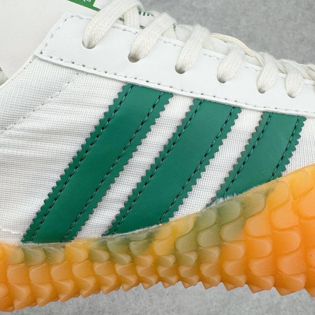 图片[11]-＃纯原 AD Originals Country x Kamanda卡曼达混合系列章鱼卷底复古锯齿休闲运动训练慢跑鞋 货号：G26797 今年推出的全新鞋型 Kamanda，由于其夸张独特的外底，被玩家们称为“鱿鱼卷”，关注度一直颇高。将经典跑鞋 Country 的鞋面移植到 Kamanda 外底上 鞋面使用轻薄的尼龙布搭配皮革打造，以白色搭配绿色点缀，无论用料质感还是配色都极具复古气息。外底为 Kamanda 标志性的上翻设计，造型前卫，与复古风鞋面形成鲜明反差。尺码：36 36.5 37.5 38 38.5 39 40 40.5 41 42 42.5 43 44 44.5 45-选品中心