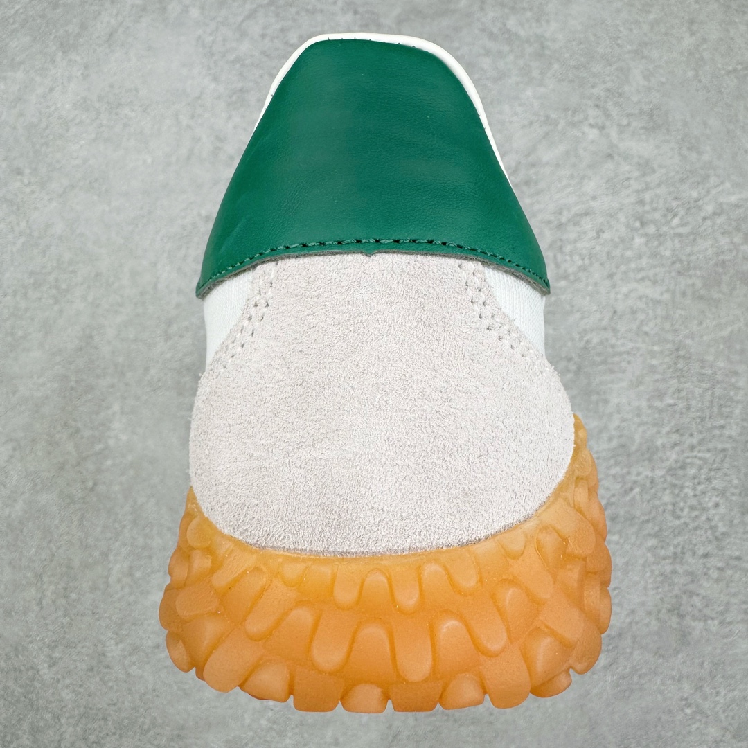 图片[8]-＃纯原 AD Originals Country x Kamanda卡曼达混合系列章鱼卷底复古锯齿休闲运动训练慢跑鞋 货号：G26797 今年推出的全新鞋型 Kamanda，由于其夸张独特的外底，被玩家们称为“鱿鱼卷”，关注度一直颇高。将经典跑鞋 Country 的鞋面移植到 Kamanda 外底上 鞋面使用轻薄的尼龙布搭配皮革打造，以白色搭配绿色点缀，无论用料质感还是配色都极具复古气息。外底为 Kamanda 标志性的上翻设计，造型前卫，与复古风鞋面形成鲜明反差。尺码：36 36.5 37.5 38 38.5 39 40 40.5 41 42 42.5 43 44 44.5 45-选品中心