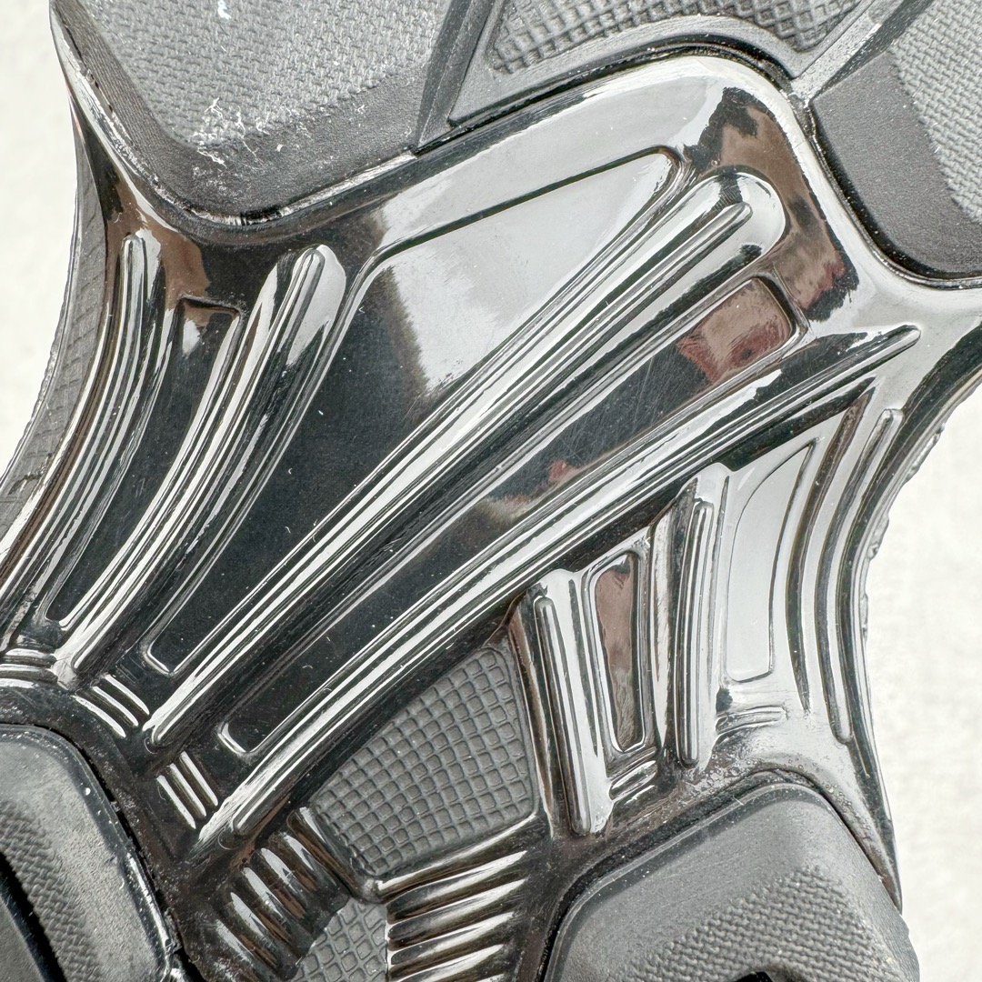 图片[21]-＃FA ASICS GEL-KAYANO 14 亚瑟士K14系列户外复古潮流百搭织物合成革缓震休闲跑步鞋 原装纸板楦头开发 独家私模五层组合大底 原厂定制缓震硅胶加持 原盒原配 官方四联吊牌 原装Ortholite轻量化鞋垫 设计师 Hidenori Yamashita 以「Flash」一词为灵感 创造出未来感金属色鞋面 改造升级内在性能 由内而外全面革新 为 GEL-KAYANO 家族传承及经典跑鞋文化的延续 创下里程碑式作品 K14跑鞋重新诠释了复古的跑步形状 并以其 2000 年代后期的美学理念重新铺装 银色与蓝色的鞋面极为高档 网面铺陈与鞋面、鞋头多处细节位增添了透气性 鞋后跟部中底上以及多密度耐磨鞋底增加了 GEL 缓震胶 提供高抗冲击性、缓冲性、可保护脚部免受地面冲击的影响 穿着舒适性十足 尺码：35.5 36 37 37.5 38 39 39.5 40.5 41.5 42 42.5 43.5 44 45-选品中心