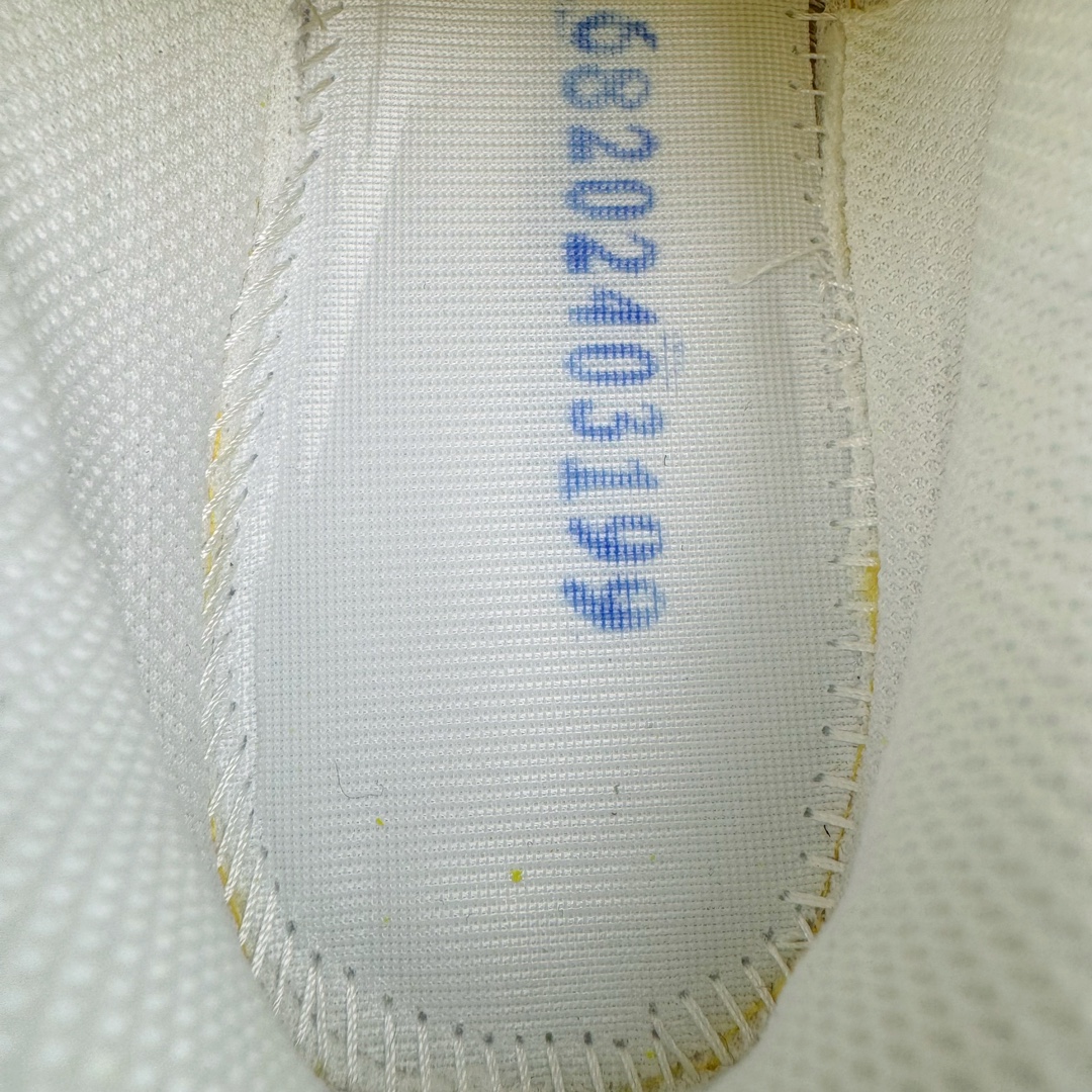 图片[18]-＃FA ASICS GEL-KAYANO 14 亚瑟士K14系列户外复古潮流百搭织物合成革缓震休闲跑步鞋 原装纸板楦头开发 独家私模五层组合大底 原厂定制缓震硅胶加持 原盒原配 官方四联吊牌 原装Ortholite轻量化鞋垫 设计师 Hidenori Yamashita 以「Flash」一词为灵感 创造出未来感金属色鞋面 改造升级内在性能 由内而外全面革新 为 GEL-KAYANO 家族传承及经典跑鞋文化的延续 创下里程碑式作品 K14跑鞋重新诠释了复古的跑步形状 并以其 2000 年代后期的美学理念重新铺装 银色与蓝色的鞋面极为高档 网面铺陈与鞋面、鞋头多处细节位增添了透气性 鞋后跟部中底上以及多密度耐磨鞋底增加了 GEL 缓震胶 提供高抗冲击性、缓冲性、可保护脚部免受地面冲击的影响 穿着舒适性十足 尺码：35.5 36 37 37.5 38 39 39.5 40.5 41.5 42 42.5 43.5 44 45-选品中心