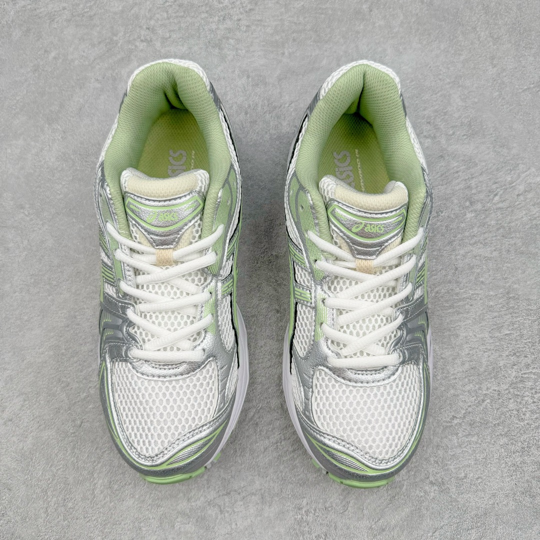 图片[2]-＃FA ASICS GEL-KAYANO 14 亚瑟士K14系列户外复古潮流百搭织物合成革缓震休闲跑步鞋 原装纸板楦头开发 独家私模五层组合大底 原厂定制缓震硅胶加持 原盒原配 官方四联吊牌 原装Ortholite轻量化鞋垫 设计师 Hidenori Yamashita 以「Flash」一词为灵感 创造出未来感金属色鞋面 改造升级内在性能 由内而外全面革新 为 GEL-KAYANO 家族传承及经典跑鞋文化的延续 创下里程碑式作品 K14跑鞋重新诠释了复古的跑步形状 并以其 2000 年代后期的美学理念重新铺装 银色与蓝色的鞋面极为高档 网面铺陈与鞋面、鞋头多处细节位增添了透气性 鞋后跟部中底上以及多密度耐磨鞋底增加了 GEL 缓震胶 提供高抗冲击性、缓冲性、可保护脚部免受地面冲击的影响 穿着舒适性十足 尺码：35.5 36 37 37.5 38 39 39.5 40.5 41.5 42 42.5 43.5 44 45-选品中心