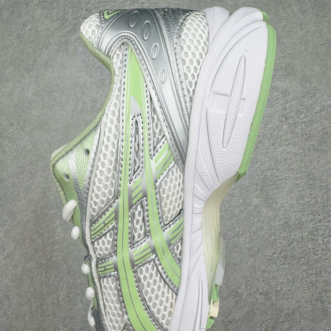 图片[7]-＃FA ASICS GEL-KAYANO 14 亚瑟士K14系列户外复古潮流百搭织物合成革缓震休闲跑步鞋 原装纸板楦头开发 独家私模五层组合大底 原厂定制缓震硅胶加持 原盒原配 官方四联吊牌 原装Ortholite轻量化鞋垫 设计师 Hidenori Yamashita 以「Flash」一词为灵感 创造出未来感金属色鞋面 改造升级内在性能 由内而外全面革新 为 GEL-KAYANO 家族传承及经典跑鞋文化的延续 创下里程碑式作品 K14跑鞋重新诠释了复古的跑步形状 并以其 2000 年代后期的美学理念重新铺装 银色与蓝色的鞋面极为高档 网面铺陈与鞋面、鞋头多处细节位增添了透气性 鞋后跟部中底上以及多密度耐磨鞋底增加了 GEL 缓震胶 提供高抗冲击性、缓冲性、可保护脚部免受地面冲击的影响 穿着舒适性十足 尺码：35.5 36 37 37.5 38 39 39.5 40.5 41.5 42 42.5 43.5 44 45-选品中心