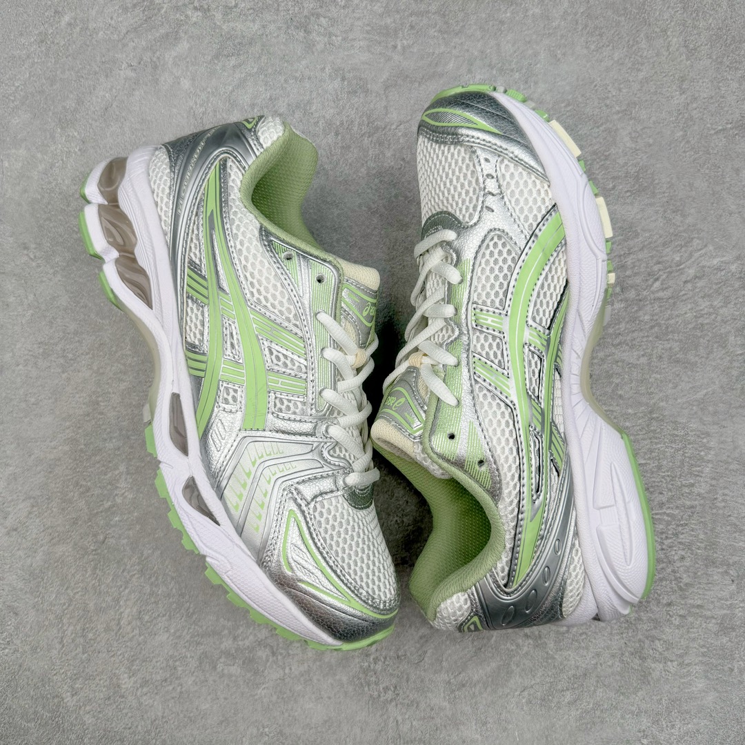图片[3]-＃FA ASICS GEL-KAYANO 14 亚瑟士K14系列户外复古潮流百搭织物合成革缓震休闲跑步鞋 原装纸板楦头开发 独家私模五层组合大底 原厂定制缓震硅胶加持 原盒原配 官方四联吊牌 原装Ortholite轻量化鞋垫 设计师 Hidenori Yamashita 以「Flash」一词为灵感 创造出未来感金属色鞋面 改造升级内在性能 由内而外全面革新 为 GEL-KAYANO 家族传承及经典跑鞋文化的延续 创下里程碑式作品 K14跑鞋重新诠释了复古的跑步形状 并以其 2000 年代后期的美学理念重新铺装 银色与蓝色的鞋面极为高档 网面铺陈与鞋面、鞋头多处细节位增添了透气性 鞋后跟部中底上以及多密度耐磨鞋底增加了 GEL 缓震胶 提供高抗冲击性、缓冲性、可保护脚部免受地面冲击的影响 穿着舒适性十足 尺码：35.5 36 37 37.5 38 39 39.5 40.5 41.5 42 42.5 43.5 44 45-选品中心