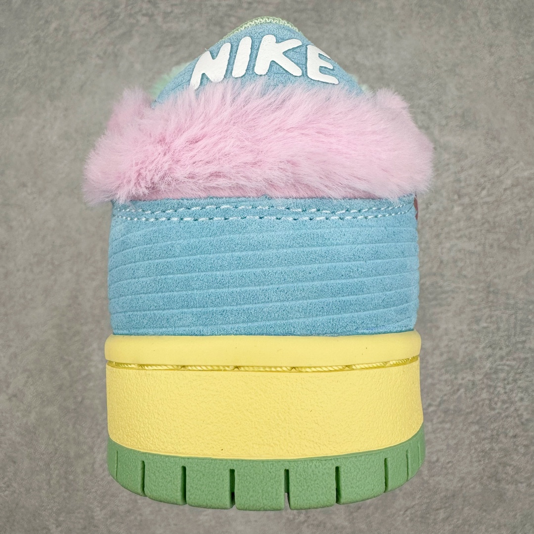图片[8]-＃S2纯原 Verdy x NK SB Dunk Low “Visty” 联名 绒毛怪 蓝绿粉 货号：FN6040-400 独家原厂航空铝磨具打磨大底 鞋头坡度极致还原 原盒原配 圈内天花板工艺 原厂冲刀 超高清洁度 全鞋零毛边皮料切割 全套原楦原模倾力打造完美版型 采用原厂百宏鞋带以及原厂百宏织唛舌标 内标可供原厂几率过验 原厂中底布黄色点胶 原厂中底布拉帮走线遵循公司‼️尺码：36 36.5 37.5 38 38.5 39 40 40.5 41 42 42.5 43 44 44.5 45 46 47.5-选品中心