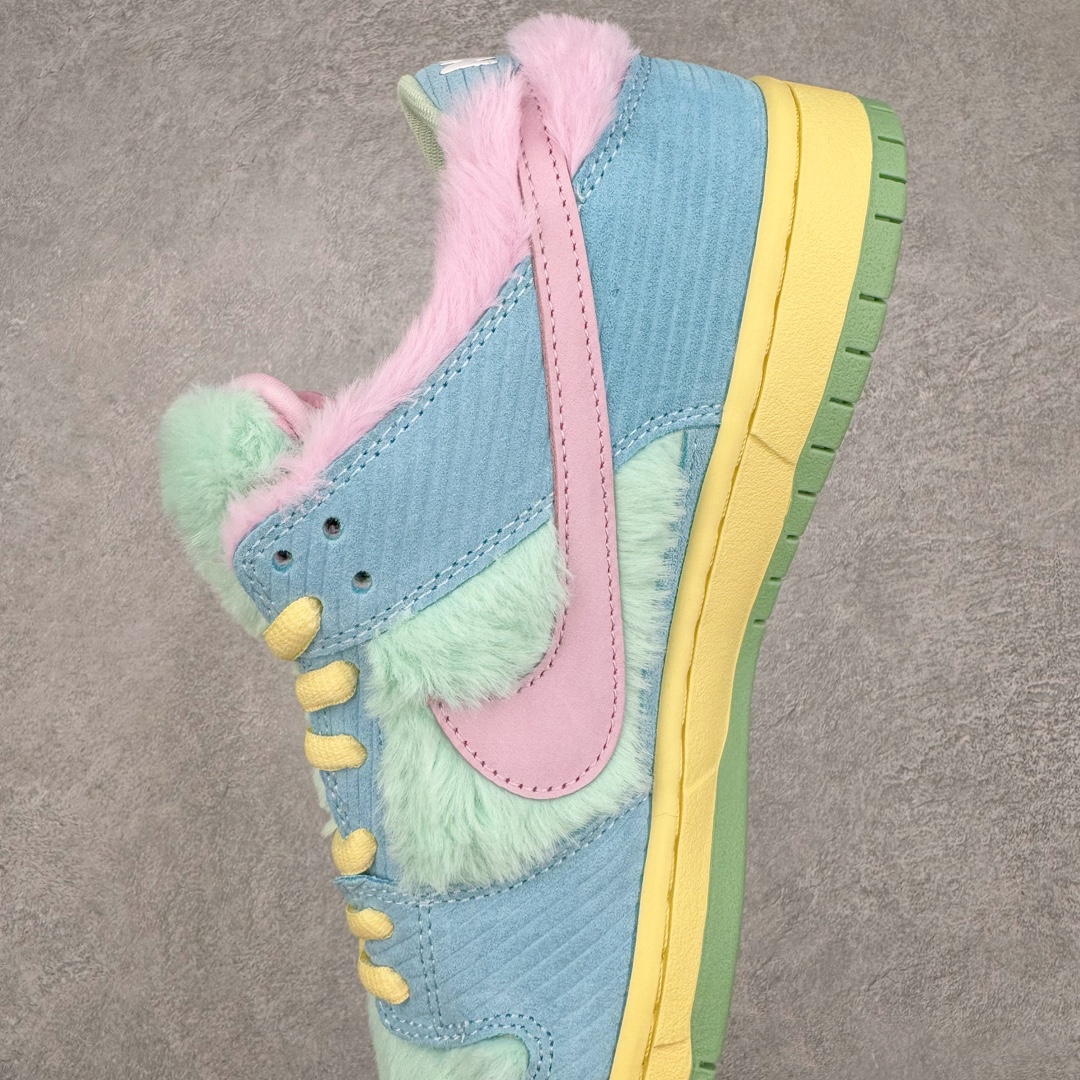 图片[7]-＃S2纯原 Verdy x NK SB Dunk Low “Visty” 联名 绒毛怪 蓝绿粉 货号：FN6040-400 独家原厂航空铝磨具打磨大底 鞋头坡度极致还原 原盒原配 圈内天花板工艺 原厂冲刀 超高清洁度 全鞋零毛边皮料切割 全套原楦原模倾力打造完美版型 采用原厂百宏鞋带以及原厂百宏织唛舌标 内标可供原厂几率过验 原厂中底布黄色点胶 原厂中底布拉帮走线遵循公司‼️尺码：36 36.5 37.5 38 38.5 39 40 40.5 41 42 42.5 43 44 44.5 45 46 47.5-选品中心