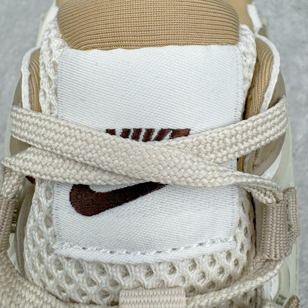 图片[14]-＃HP纯原 NK V2K Runtekk 减震防滑低帮 复古老爹鞋跑步鞋 FD0736-103 鞋款被命名为 Runtekk 设计上借鉴了 2000 年的跑鞋风格 配色上以金属银为主调 简练又有复古运动气质 材质上使用大面积网眼、皮革、TPU 组成 支撑和透气性肯定不错 中底处由 Cushlon 泡绵打造 保证在压马路时可以提供优秀脚感 并通过一手做旧氧化效果突出复古感 中底造型很容易让大家联想到巴黎世家3XL 增高效果同样不能忽视 尺码：35.5 36 36.5 37.5 38 38.5 39 40 40.5 41 42 42.5 43 44 44.5 45 46-选品中心