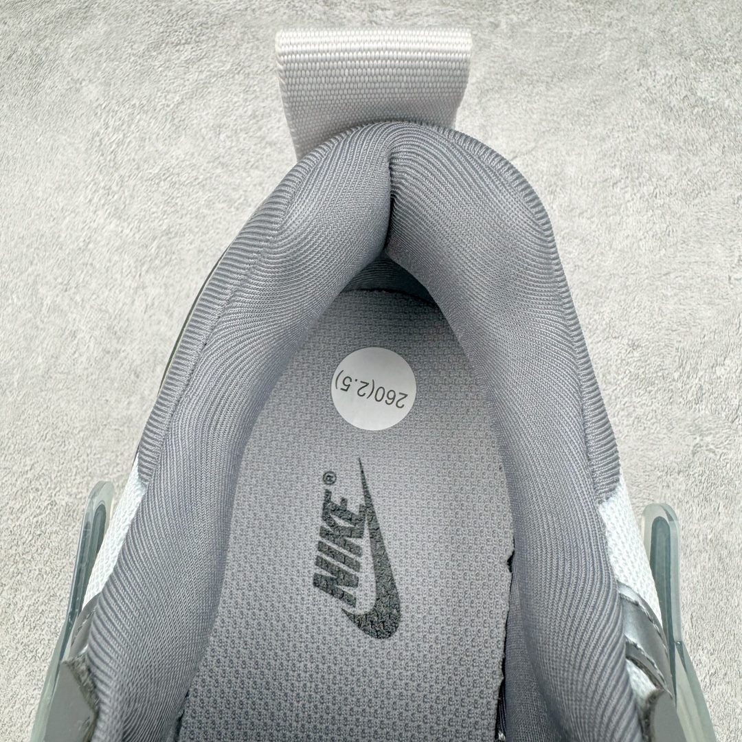 图片[13]-＃HP纯原 NK V2K Runtekk 减震防滑低帮 复古老爹鞋跑步鞋 FD0736-003 鞋款被命名为 Runtekk 设计上借鉴了 2000 年的跑鞋风格 配色上以金属银为主调 简练又有复古运动气质 材质上使用大面积网眼、皮革、TPU 组成 支撑和透气性肯定不错 中底处由 Cushlon 泡绵打造 保证在压马路时可以提供优秀脚感 并通过一手做旧氧化效果突出复古感 中底造型很容易让大家联想到巴黎世家3XL 增高效果同样不能忽视 尺码：35.5 36 36.5 37.5 38 38.5 39 40 40.5 41 42 42.5 43 44 44.5 45 46-选品中心