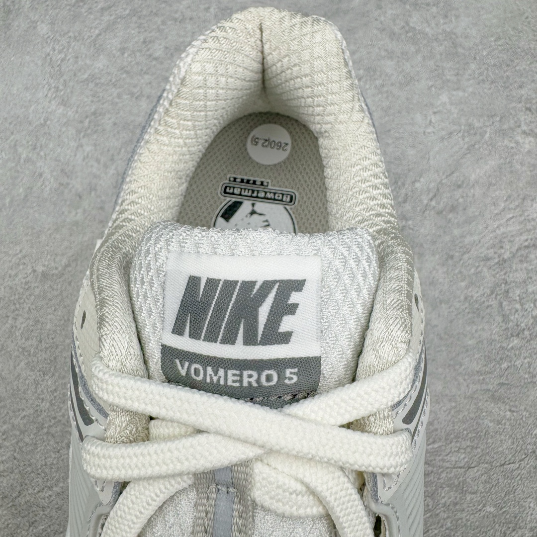 图片[15]-＃HP纯原 NK Air Zoom Vomero 5 经典复古潮流运动跑鞋 HF0731-007 原装纸板楦头开发 独家私模八层组合大底 市场唯一正确版本 进口三文治网面 融蕴繁复设计风范和丰富层次感 缔造运动鞋佳选 助你轻松型出范 开辟独属于自己的路 鞋款采用多层设计 融入织物与合成材质 塑就本季出众鞋款 合成材质与织物组合鞋面 经久耐穿 后跟网眼拼接和透气孔设计 轻盈透气Zoom Air缓震配置提供出色回弹缓震性能 实现快速离地的出众脚感 巧糅科技感和低调设计 为鞋款注入反光细节 令你迈步间尽显闪耀魅力 结合中性色调 让你驾驭不同穿搭 打造非凡造型 尺码：36 36.5 37.5 38 38.5 39 40 40.5 41 42 42.5 43 44 44.5 45 46-选品中心