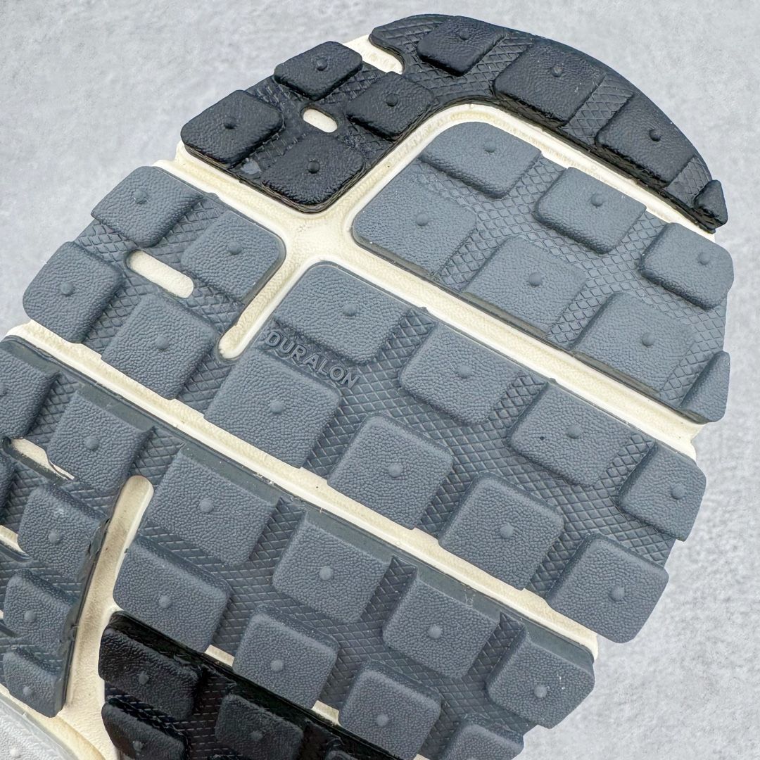 图片[21]-＃HP纯原 NK Air Zoom Vomero 5 经典复古潮流运动跑鞋 HF0731-007 原装纸板楦头开发 独家私模八层组合大底 市场唯一正确版本 进口三文治网面 融蕴繁复设计风范和丰富层次感 缔造运动鞋佳选 助你轻松型出范 开辟独属于自己的路 鞋款采用多层设计 融入织物与合成材质 塑就本季出众鞋款 合成材质与织物组合鞋面 经久耐穿 后跟网眼拼接和透气孔设计 轻盈透气Zoom Air缓震配置提供出色回弹缓震性能 实现快速离地的出众脚感 巧糅科技感和低调设计 为鞋款注入反光细节 令你迈步间尽显闪耀魅力 结合中性色调 让你驾驭不同穿搭 打造非凡造型 尺码：36 36.5 37.5 38 38.5 39 40 40.5 41 42 42.5 43 44 44.5 45 46-选品中心