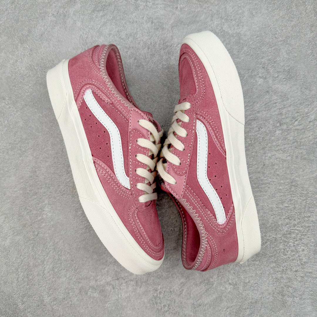 图片[3]-Vans Rowley Classics 粉色 范斯官方 经典复古休闲滑板鞋 复古鞋型搭配全麂皮鞋身做工扎实 鞋两侧标志性Vans条纹Sidestripe 后跟压印数字“66/99”分表代表Vans品牌成立于1966和Rowley Pro诞生于1999 细节满满 货号：VN0009QJBO9 尺码：35 36 36.5 37 38 38.5 39 40 40.5 41 42 42.5 43 44-选品中心