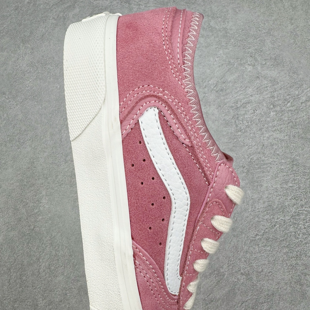 图片[6]-Vans Rowley Classics 粉色 范斯官方 经典复古休闲滑板鞋 复古鞋型搭配全麂皮鞋身做工扎实 鞋两侧标志性Vans条纹Sidestripe 后跟压印数字“66/99”分表代表Vans品牌成立于1966和Rowley Pro诞生于1999 细节满满 货号：VN0009QJBO9 尺码：35 36 36.5 37 38 38.5 39 40 40.5 41 42 42.5 43 44-选品中心