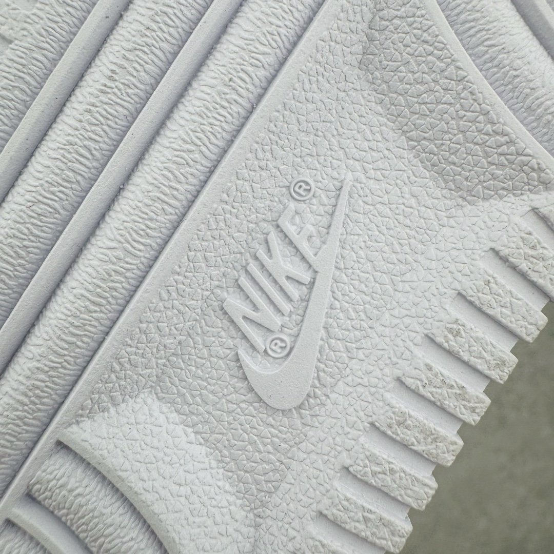 图片[17]-＃绿X/GX NK Air Force 1 Low \’07 空军一号低帮经典板鞋 CT2302-100 全鞋电脑针车 工整有序 原厂港宝加持完美还原灵魂版型 原盒原配从里到外百分百还原 原厂全头层原厂皮料 原标原盒 内置Sole气垫 中底白色背胶 中底划线 已经无限的接近公司 原厂楦头 原厂刺绣 后跟弧度修正 正确中底四线防伪 尺码：40 40.5 41 42 42.5 43 44 44.5 45 46-选品中心