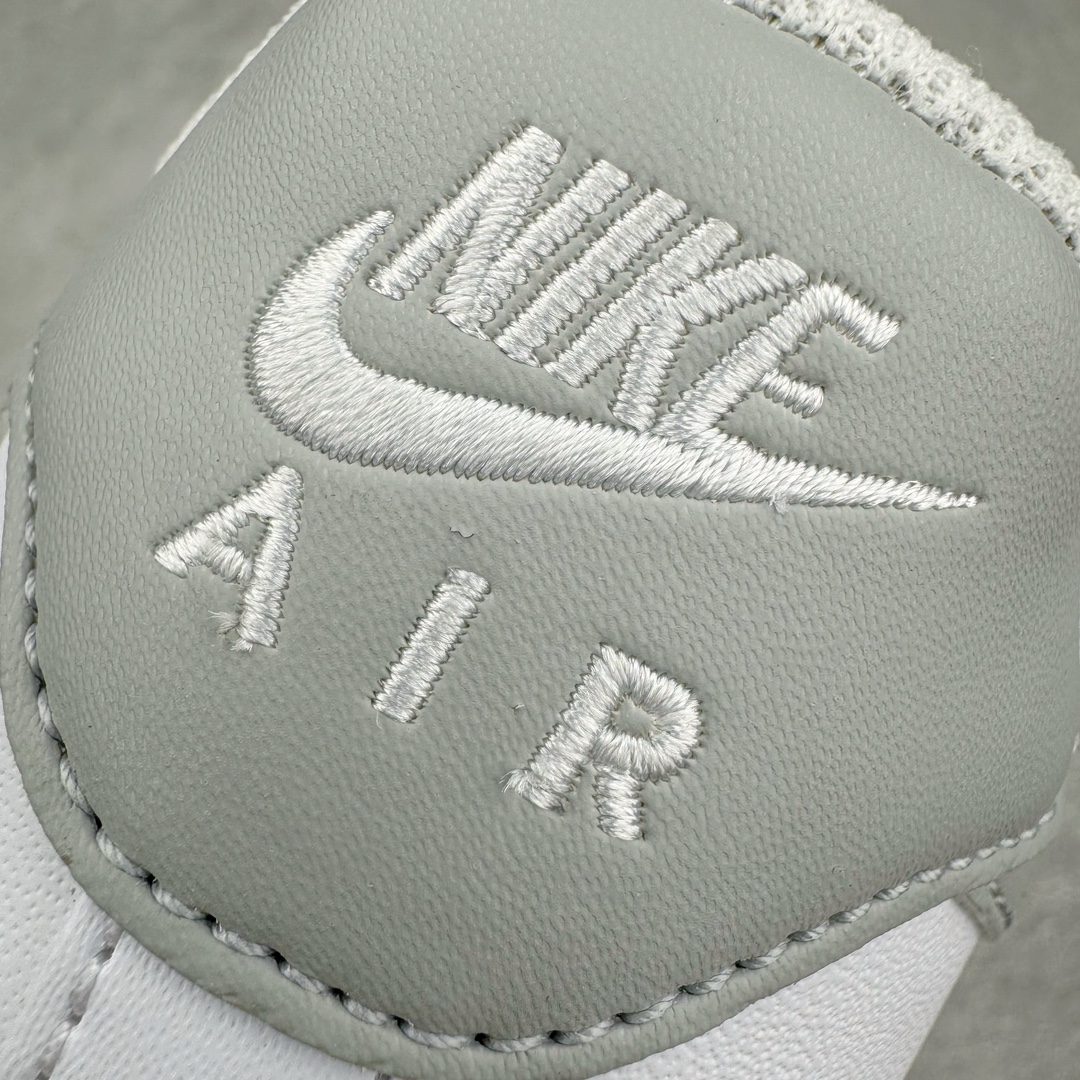 图片[12]-＃绿X/GX NK Air Force 1 Low \’07 空军一号低帮经典板鞋 FJ4146-100 全鞋电脑针车 工整有序 原厂港宝加持完美还原灵魂版型 原盒原配从里到外百分百还原 原厂全头层原厂皮料 原标原盒 内置Sole气垫 中底白色背胶 中底划线 已经无限的接近公司 原厂楦头 原厂刺绣 后跟弧度修正 正确中底四线防伪 尺码：40 40.5 41 42 42.5 43 44 44.5 45 46-选品中心